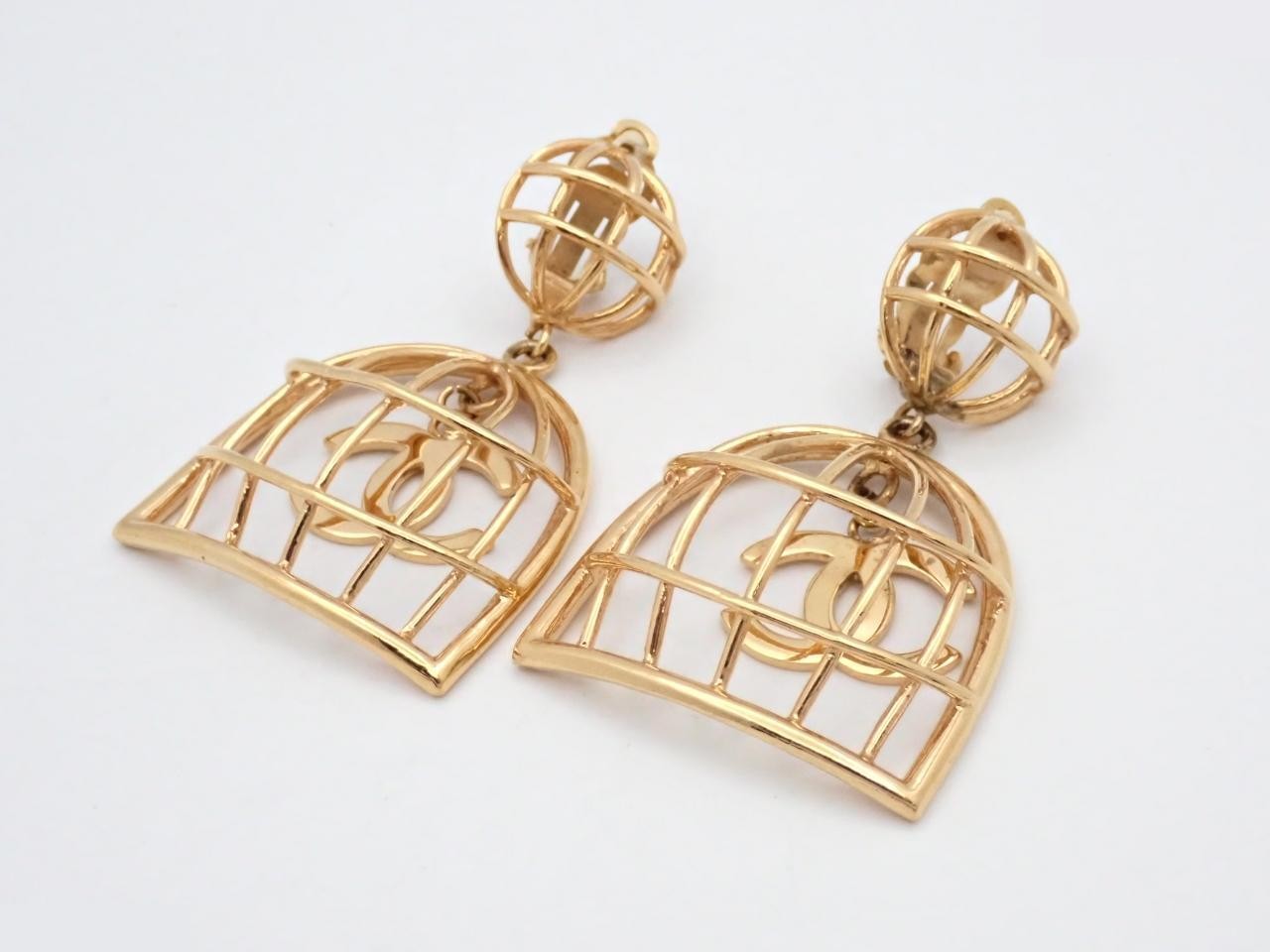 Birdcage Coco Mark Swing Earrings