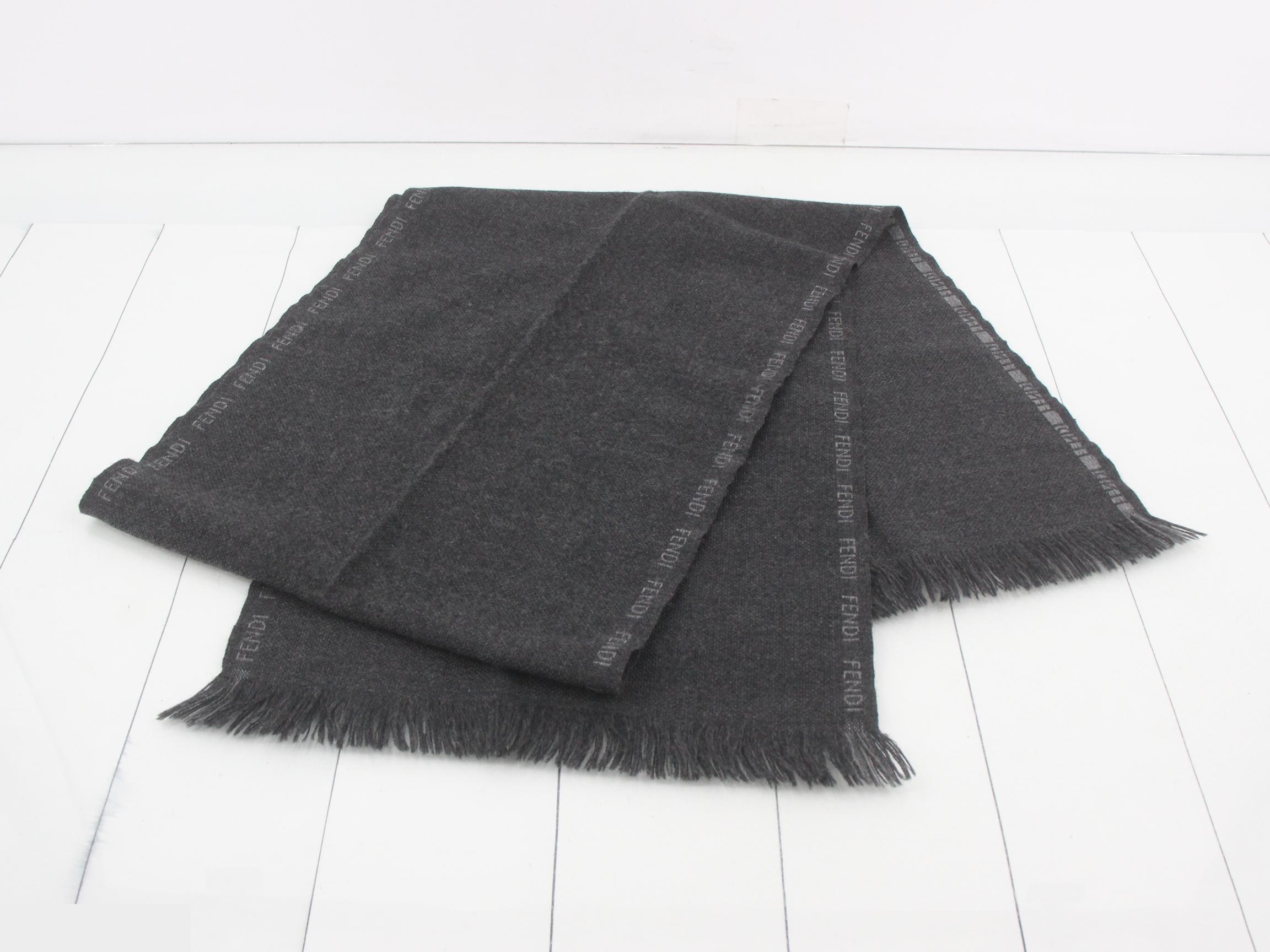 scarf — view 3