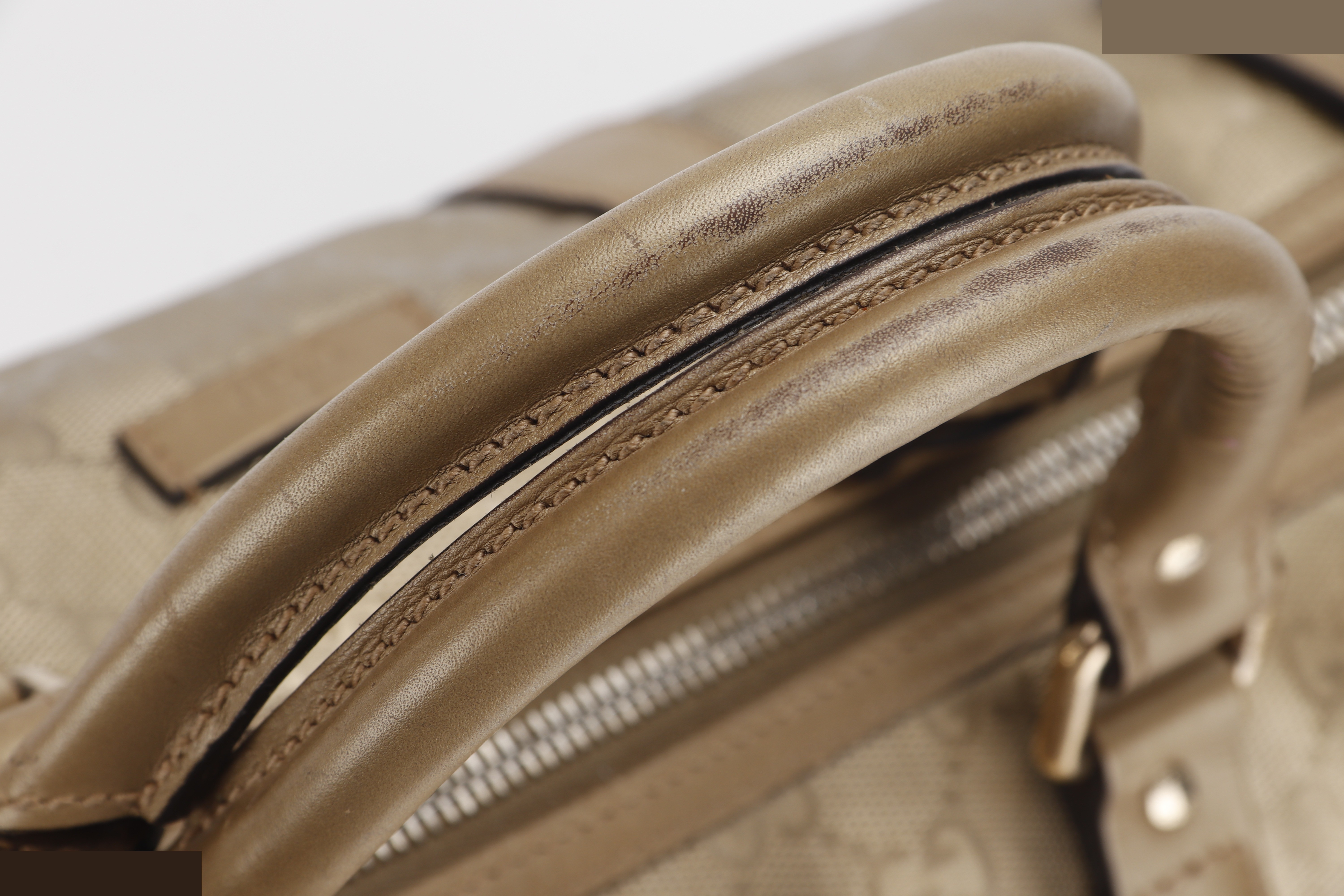 JPY BOSTON BAG GG GOLD CANVAS SHW — view 3