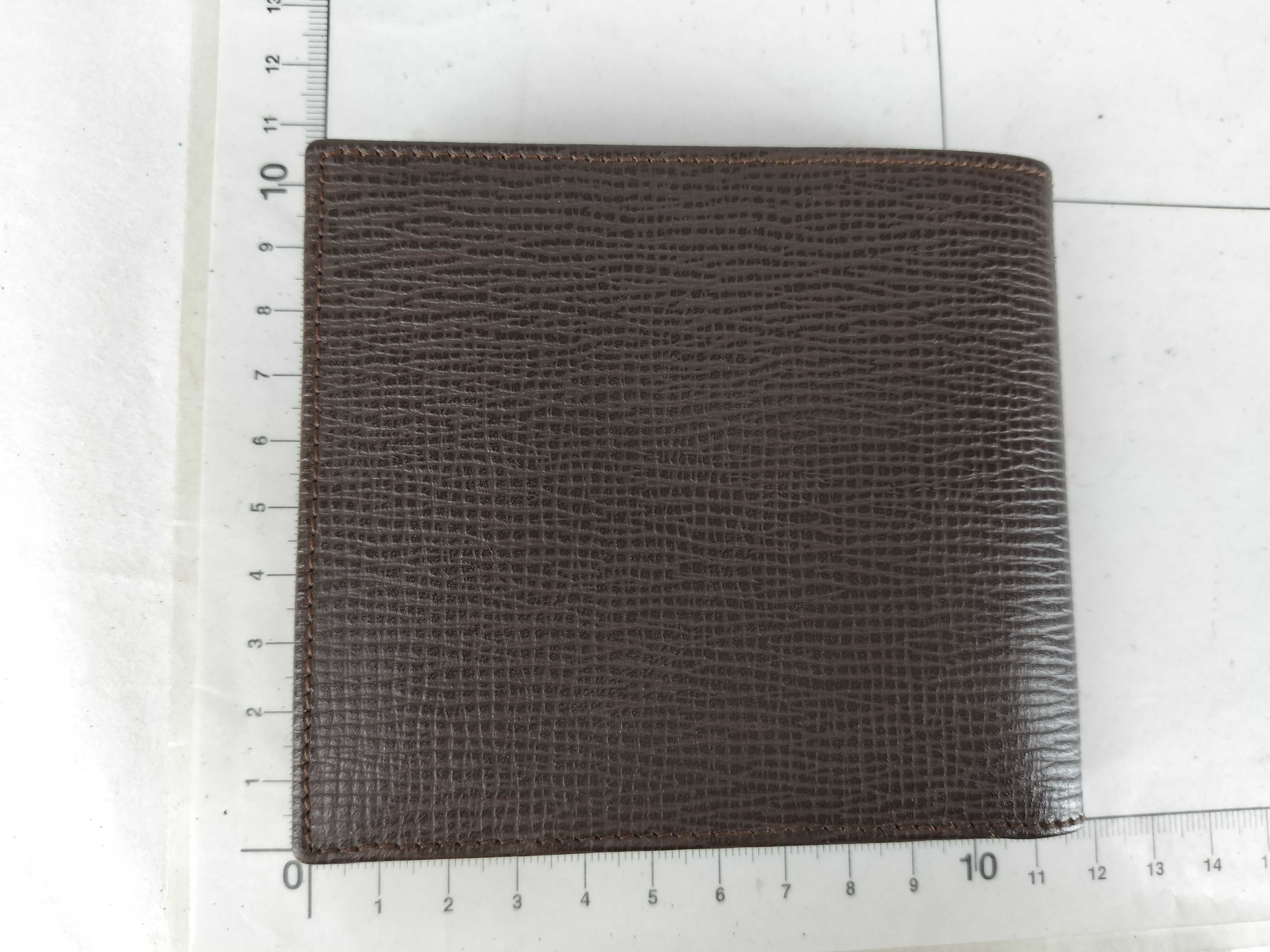 wallet — view 2