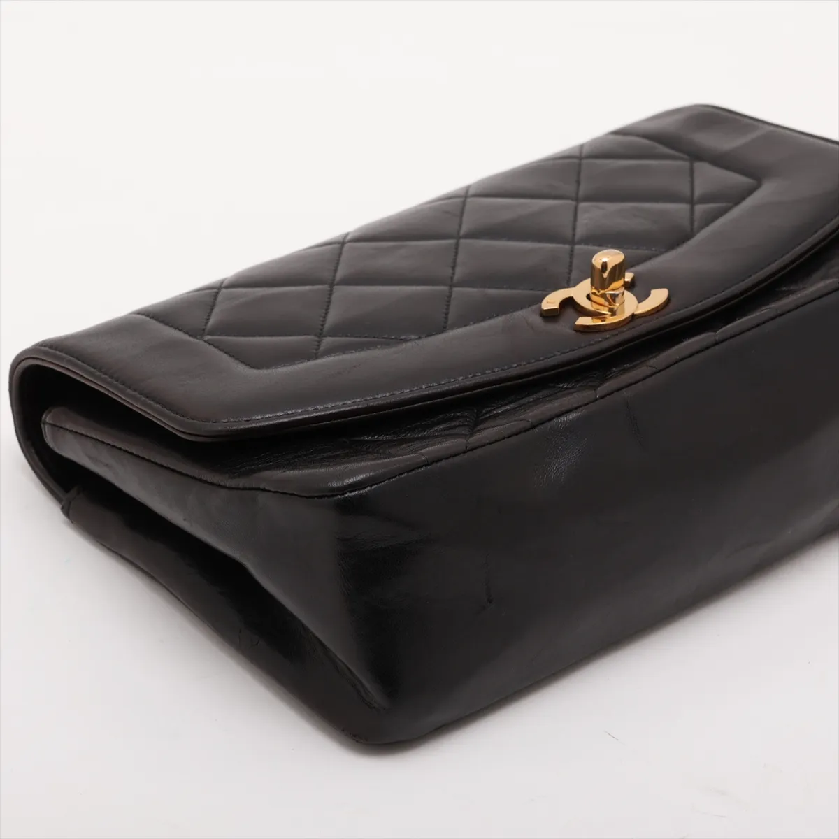 Matelassé Lambskin Single Flap Single Chain Bag, Diana Flap, Black with Gold Hardware, 2596401, Series 2 — view 4