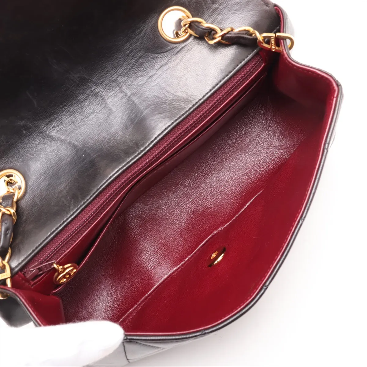 Matelassé Lambskin Single Flap Single Chain Bag, Diana Flap, Black with Gold Hardware, 2596401, Series 2 — view 6