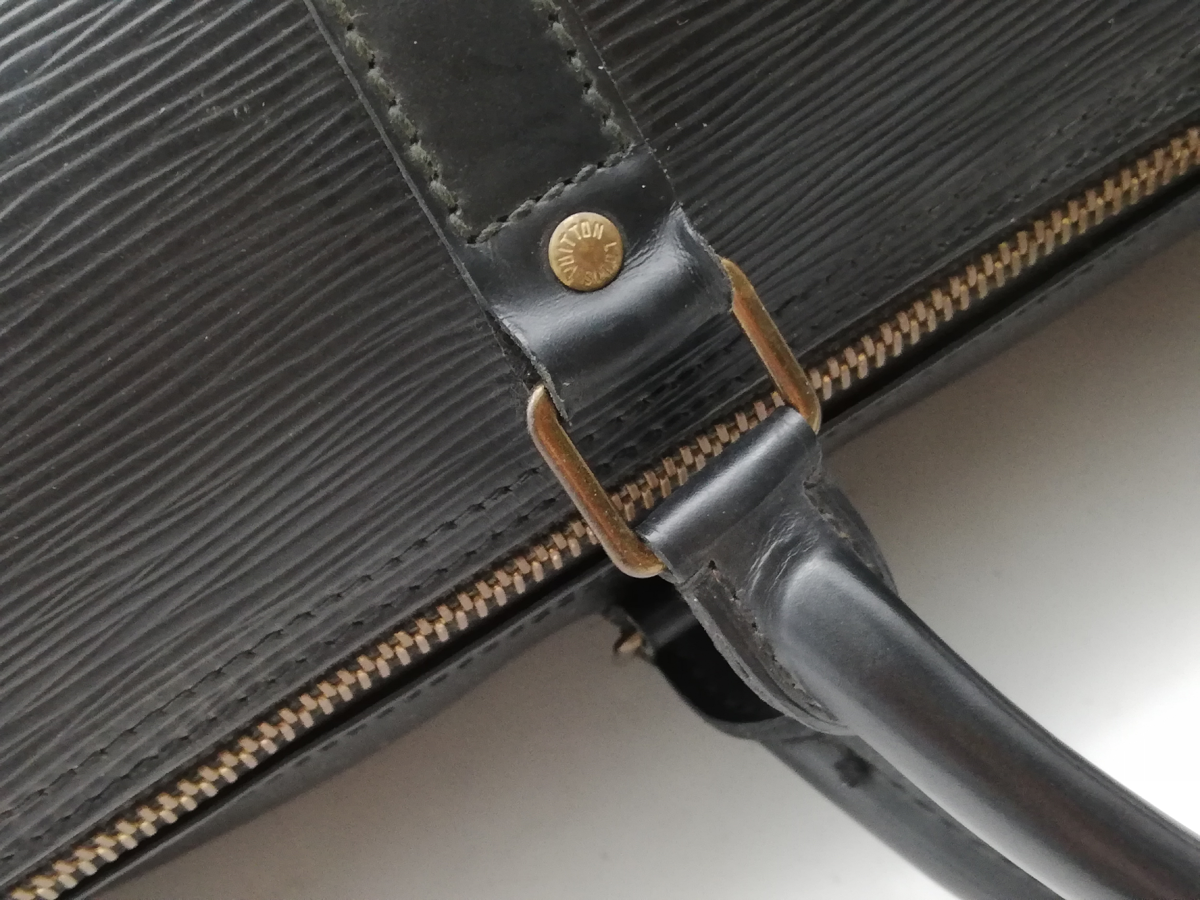 Epi Keepall 50 M42962 Noir Boston Bag — view 13