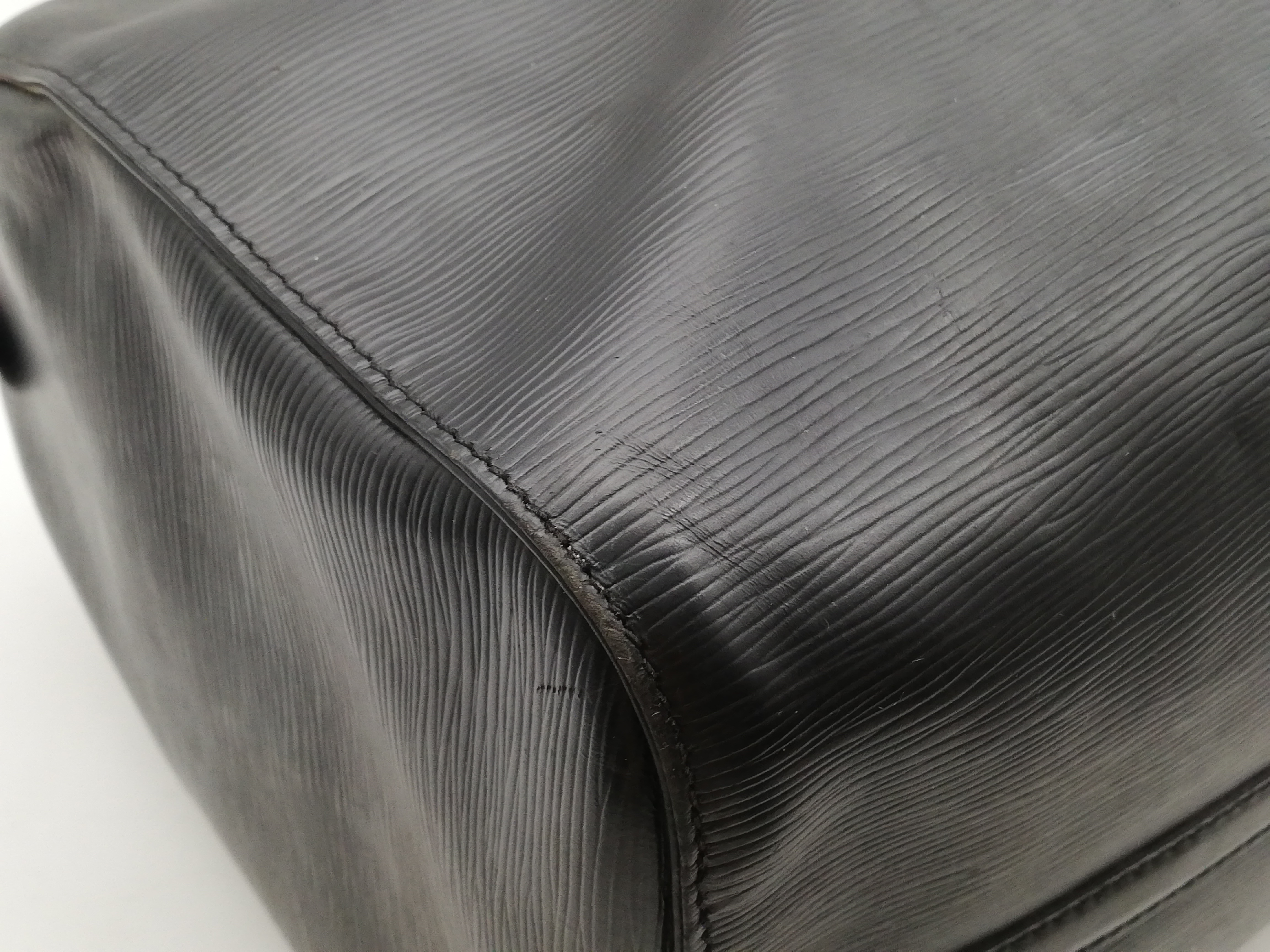 Epi Keepall 50 M42962 Noir Boston Bag — view 10
