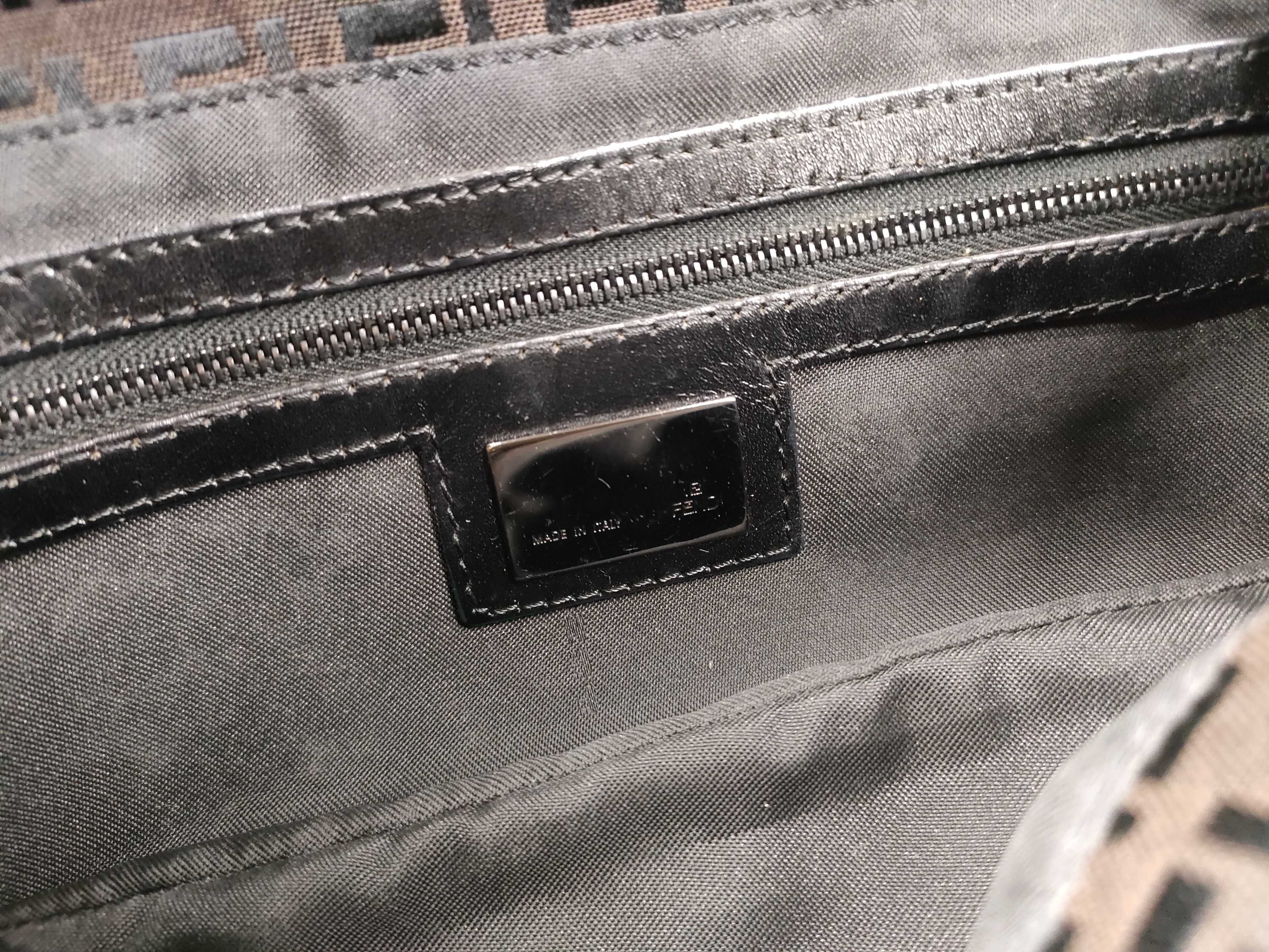 Mamma Shoulder Bag — view 15