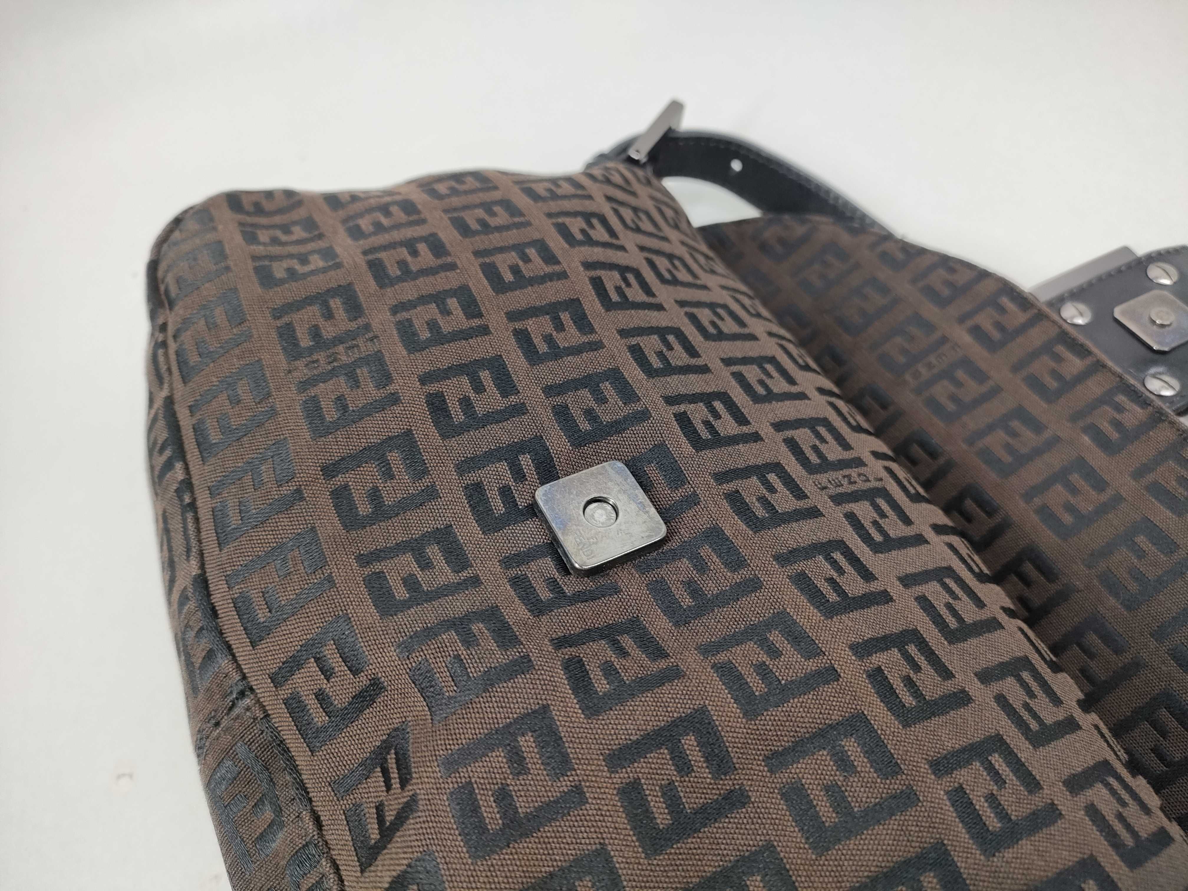 Mamma Shoulder Bag — view 9