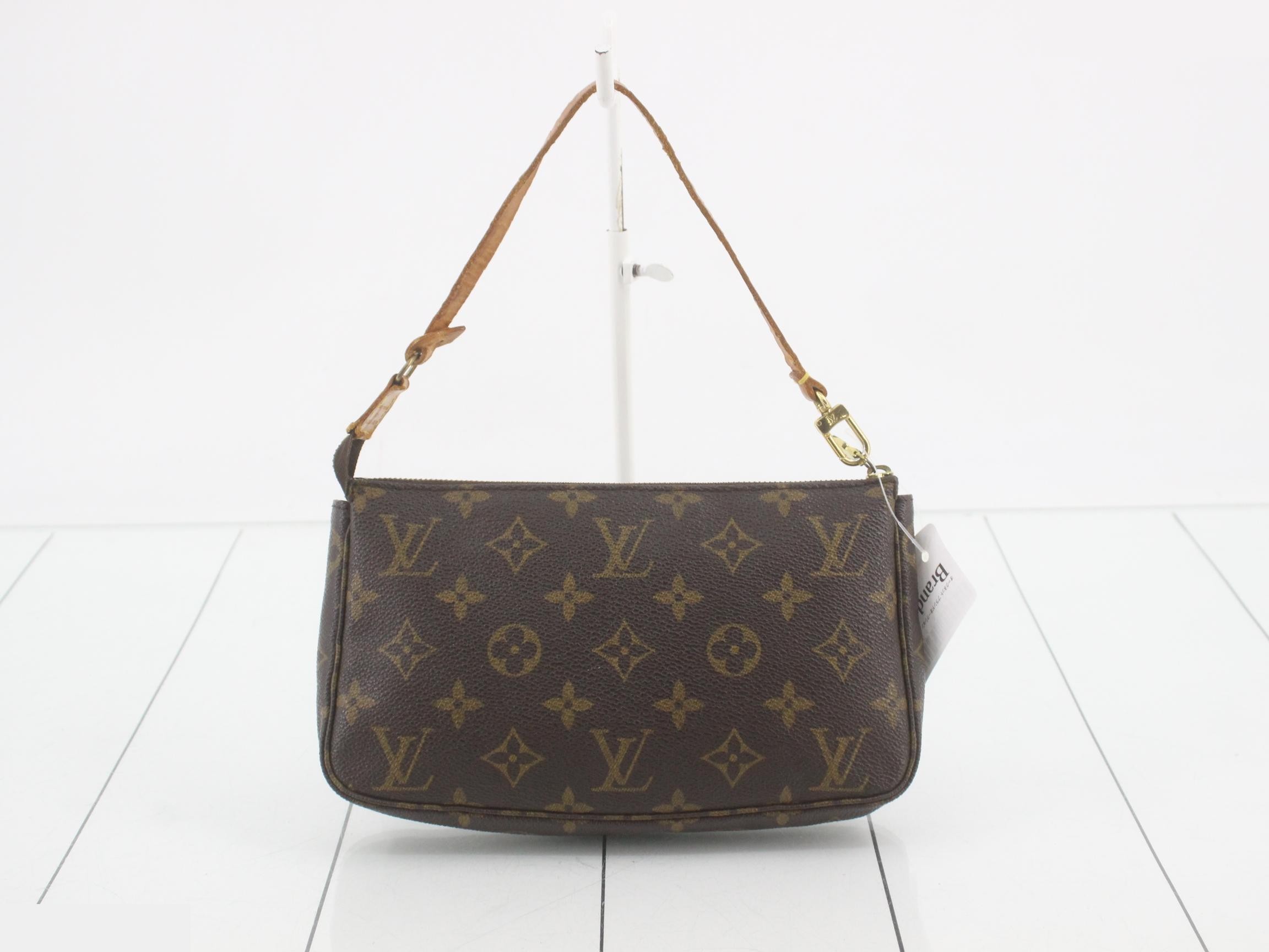 Monogram Pochette Accessoires — view 2