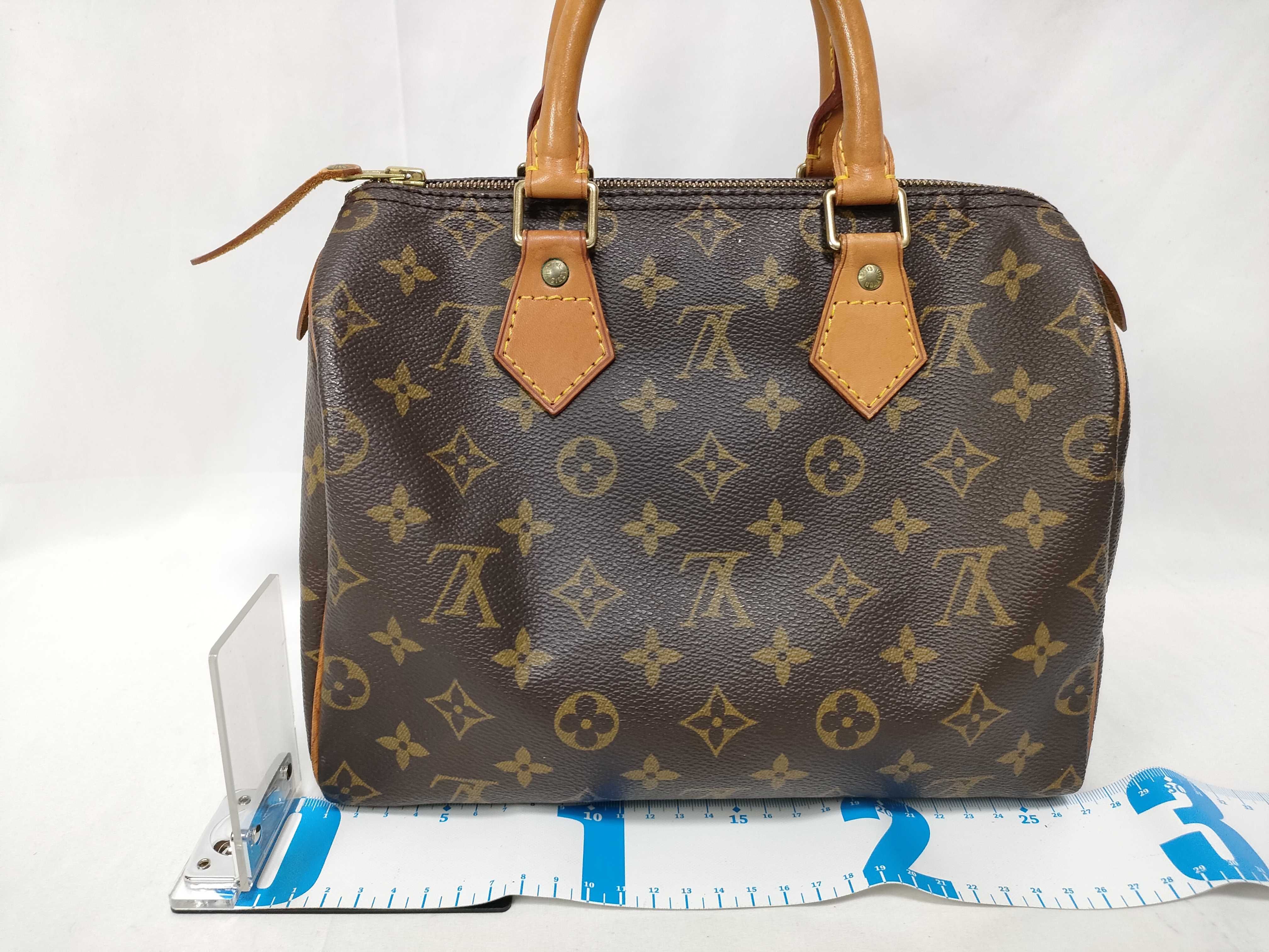 Monogram Louis Vuitton Speedy 25 Handbag — view 2