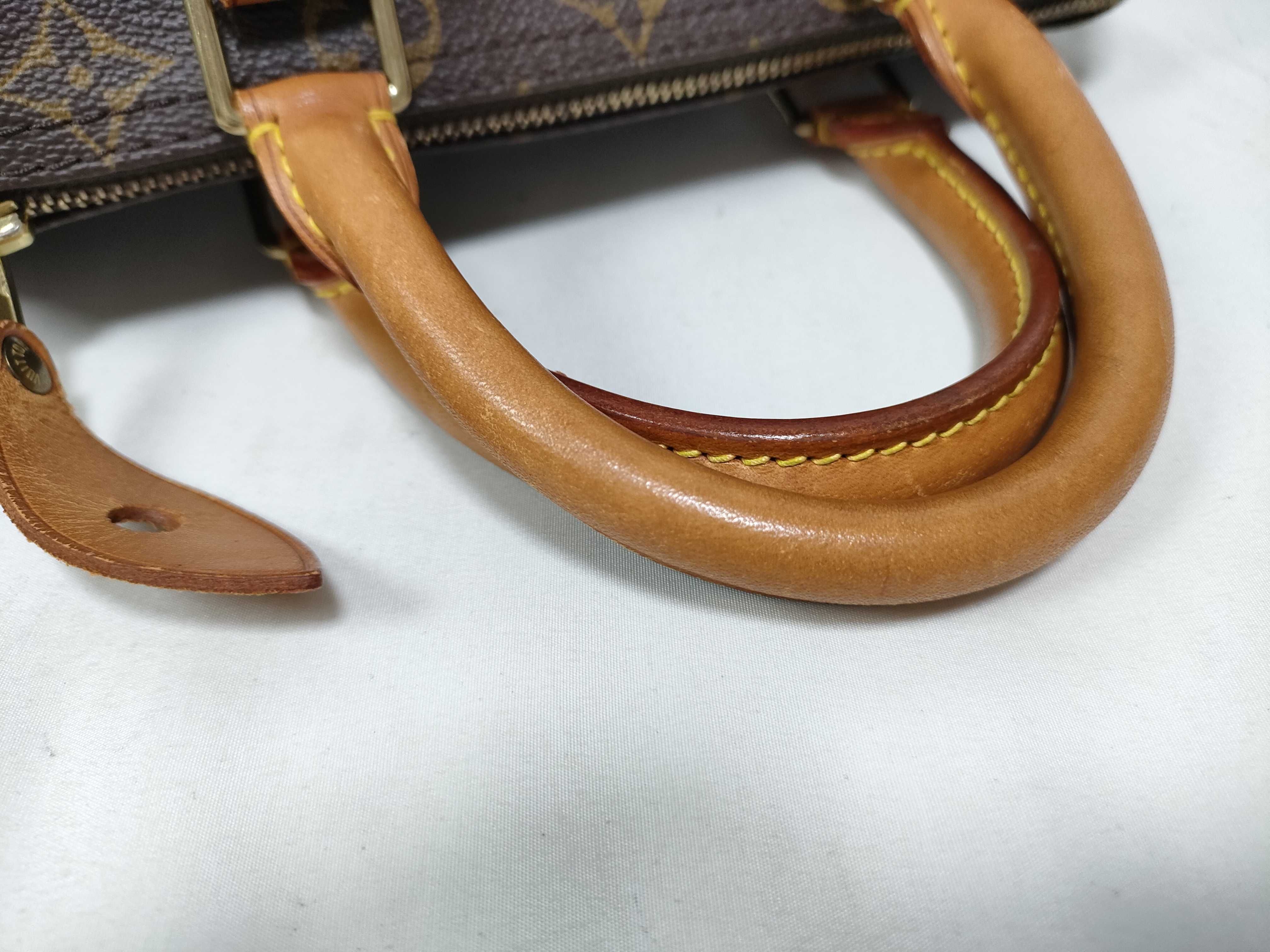 Monogram Louis Vuitton Speedy 25 Handbag — view 9