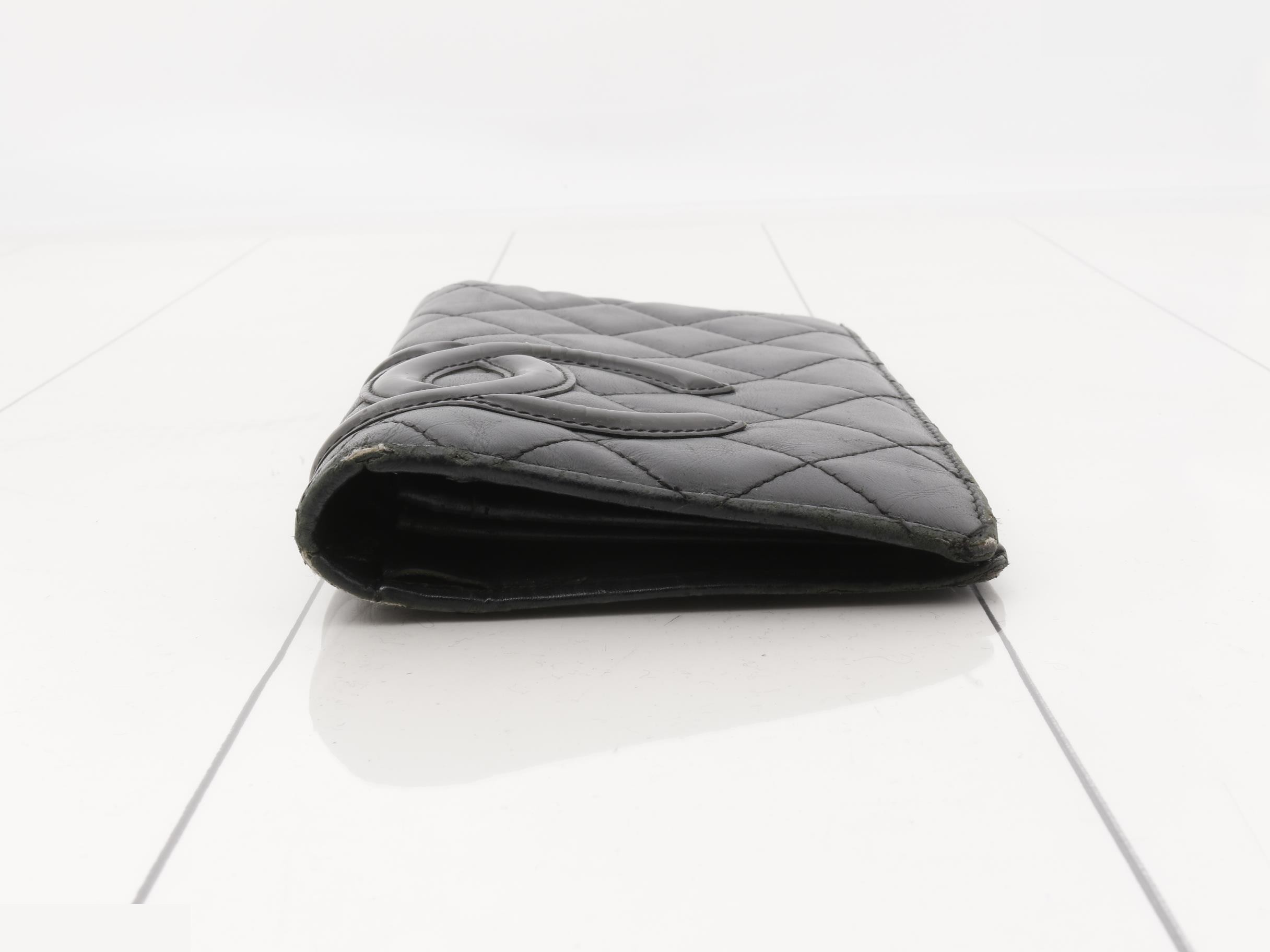 wallet — view 3
