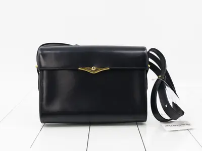 Sapphire Line Leather Shoulder Bag