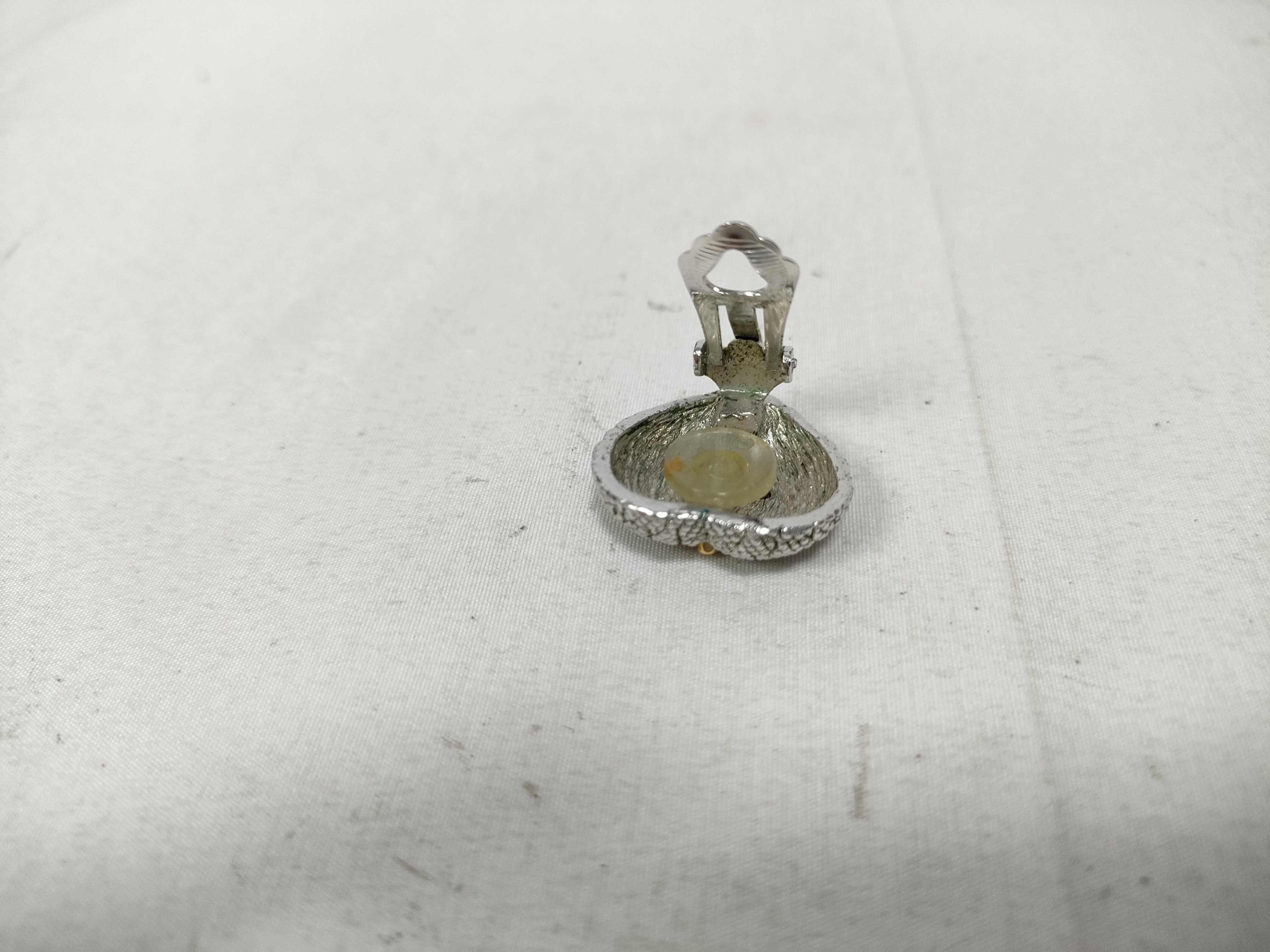 Christian Earring (Single Earring) — view 3