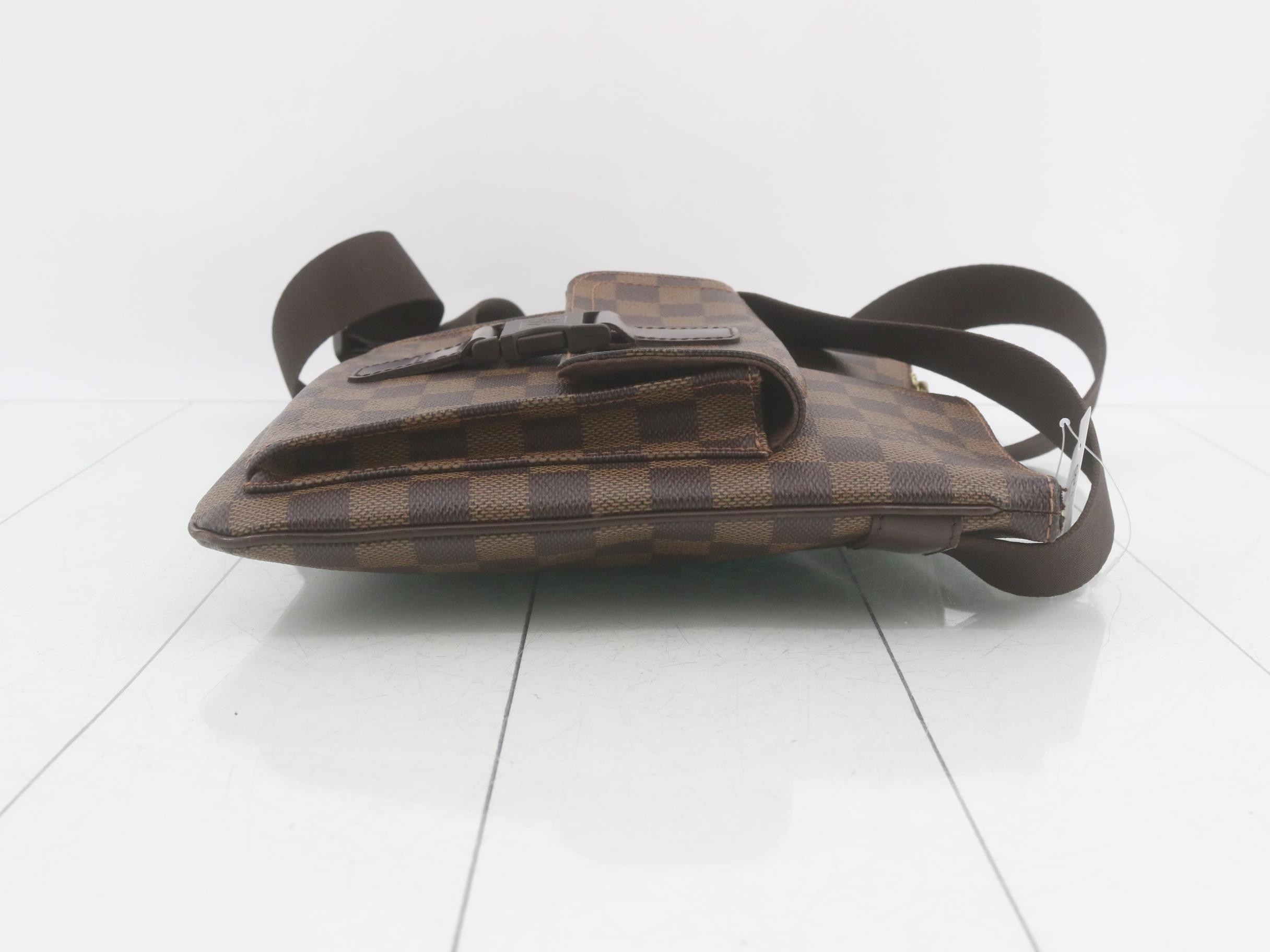 Damier Pochette Melville Shoulder Bag — view 3