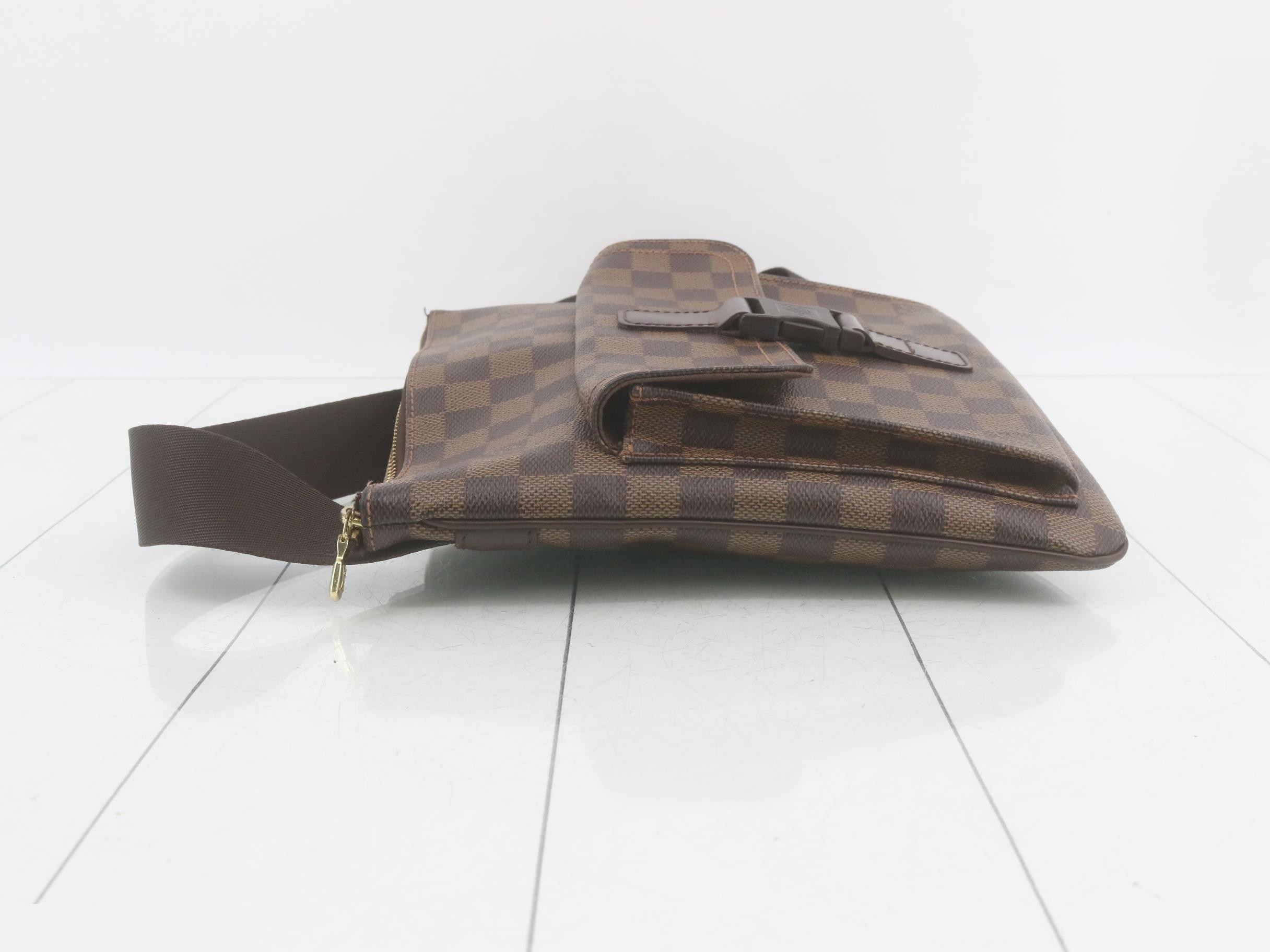 Damier Pochette Melville Shoulder Bag — view 4