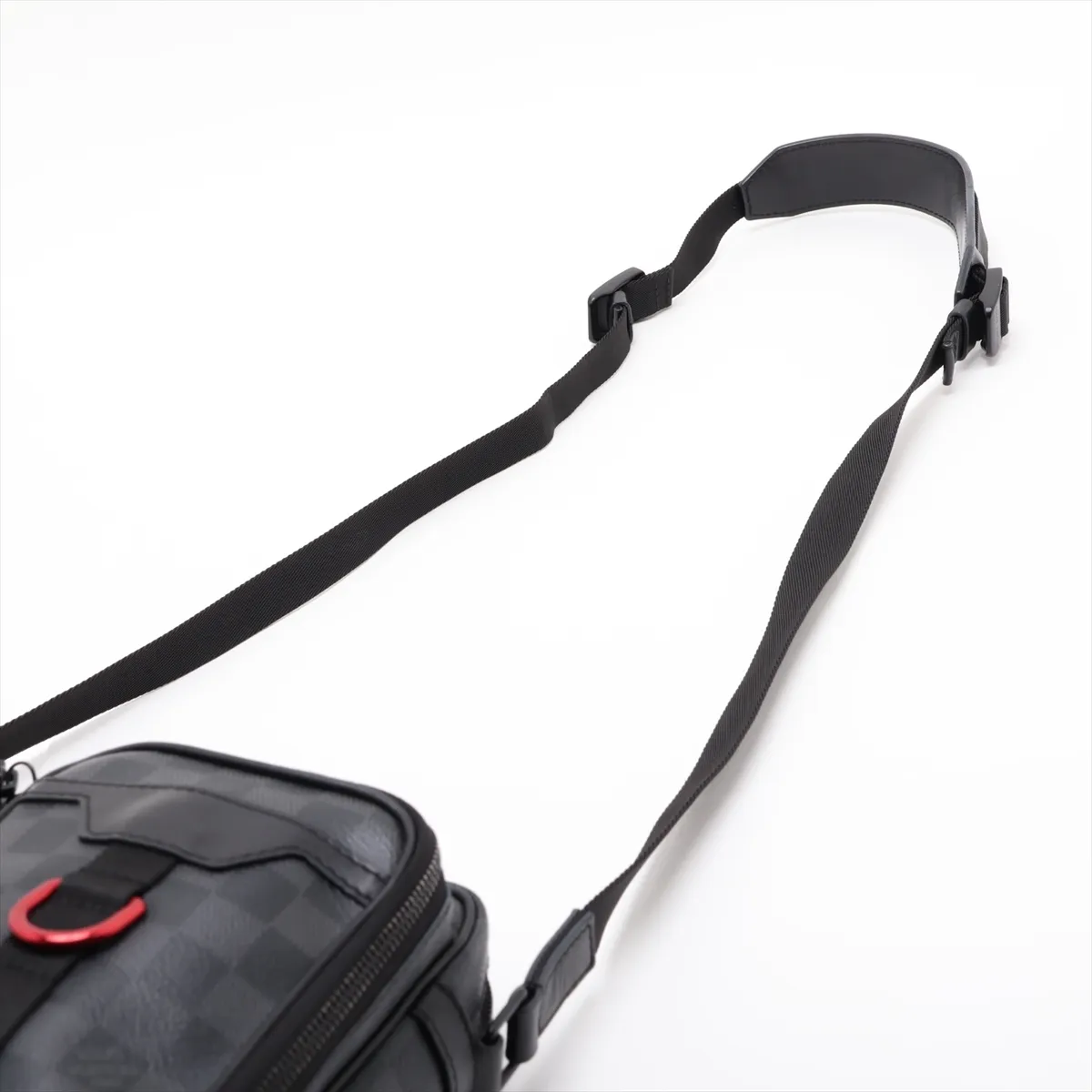 Damier Graphite Utility Messenger Bag N40280 MB0240 Black (RFID detected) — view 5