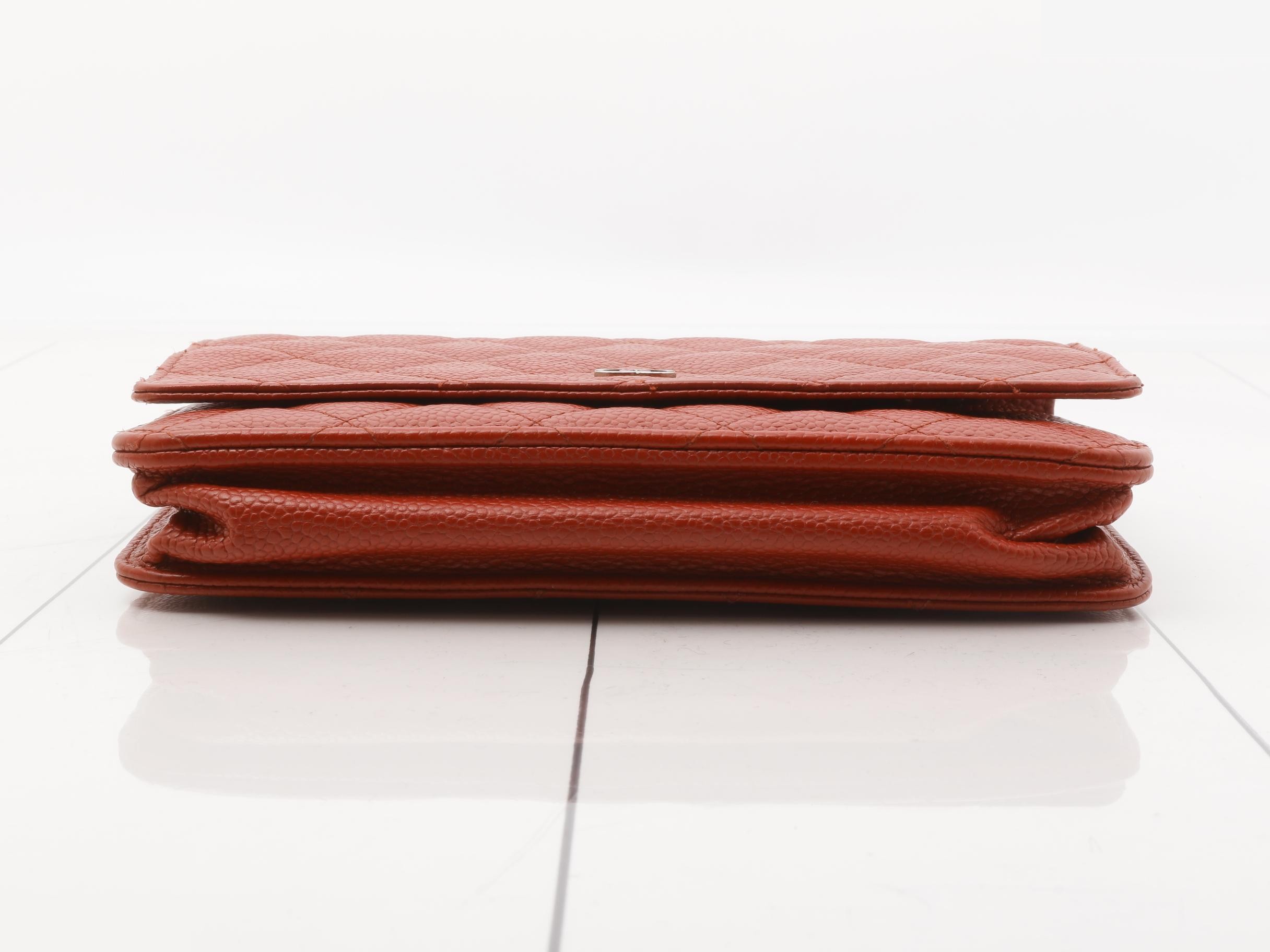 Matelassé (bag) and wallet, chain wallet, red — view 3