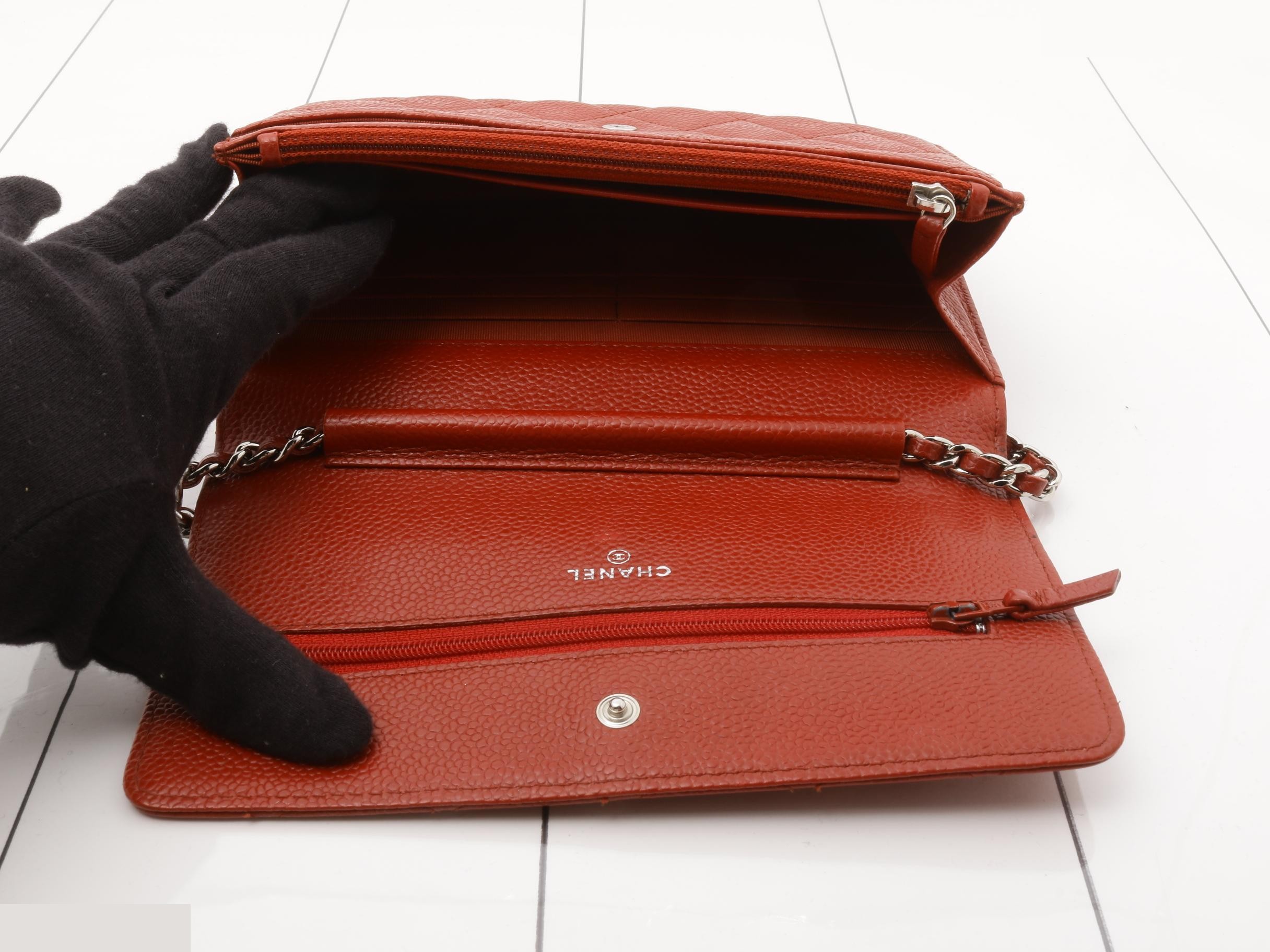 Matelassé (bag) and wallet, chain wallet, red — view 4