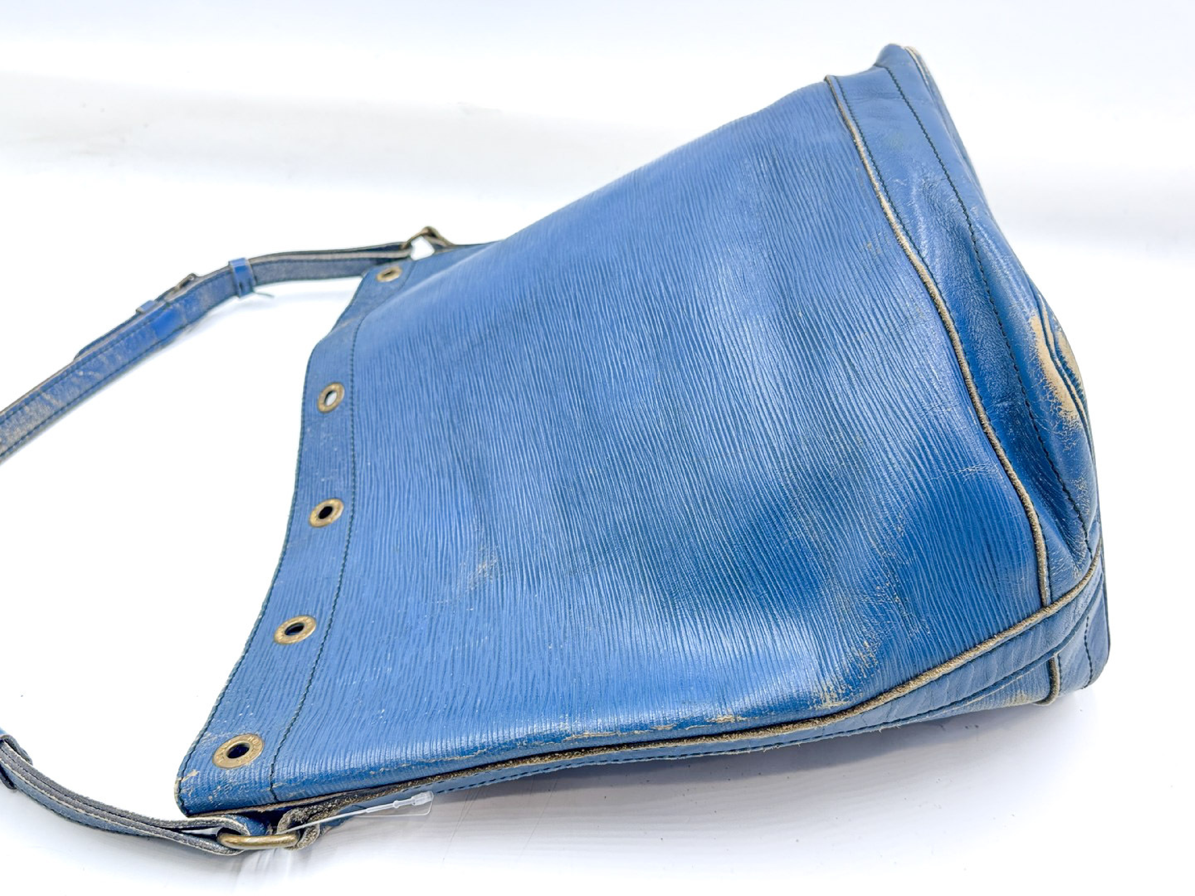 Epi Noe Toledo Blue Shoulder Bag — view 5