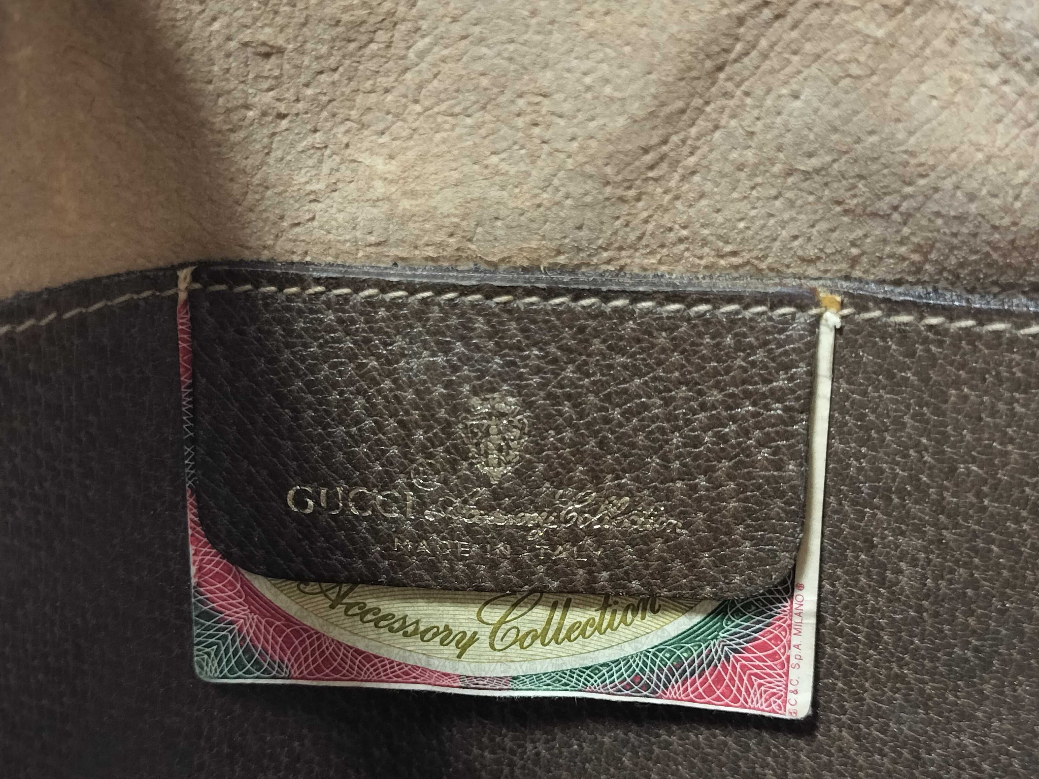 GG Supreme Shoulder Bag — view 11