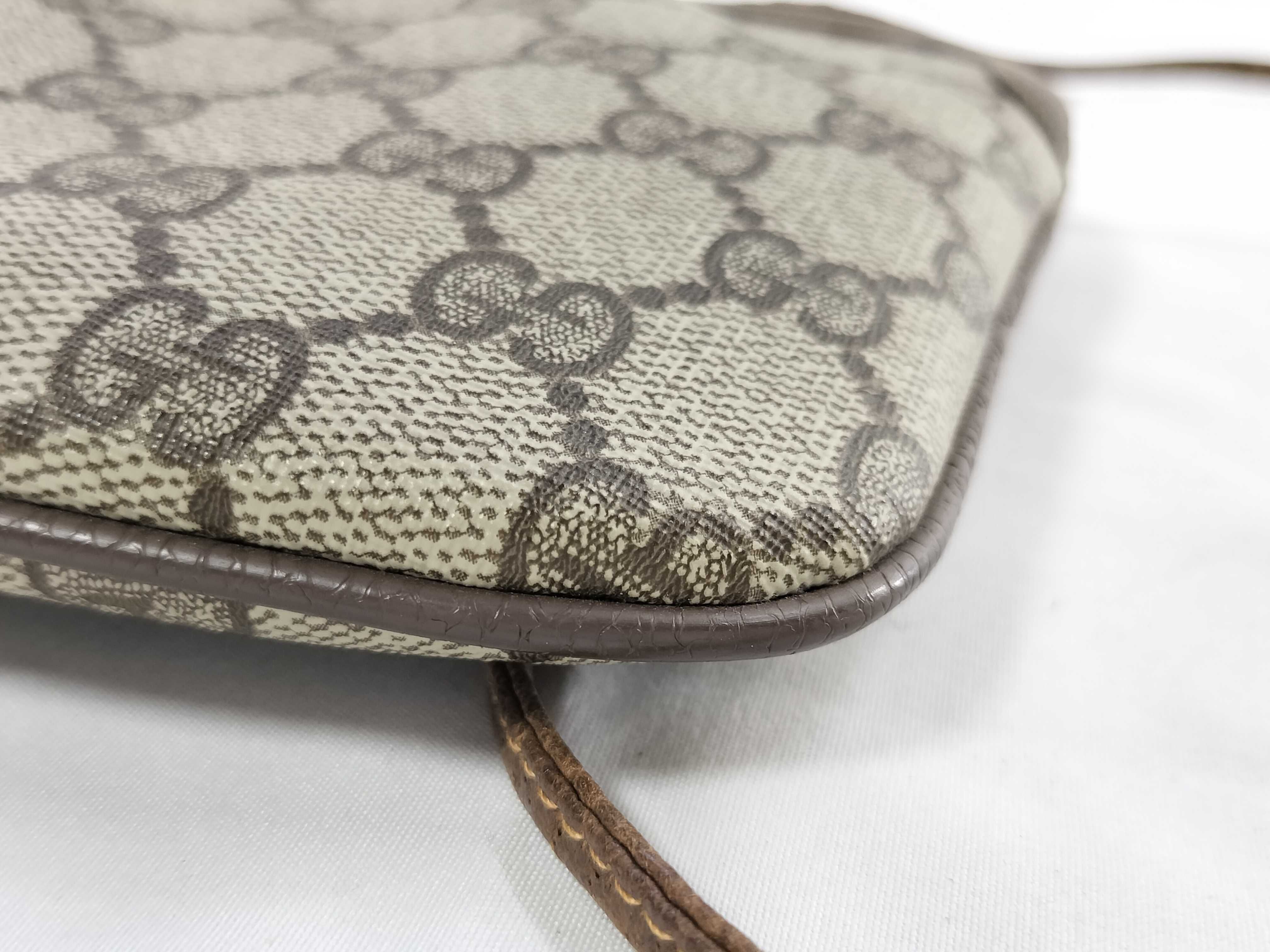 GG Supreme Shoulder Bag — view 7