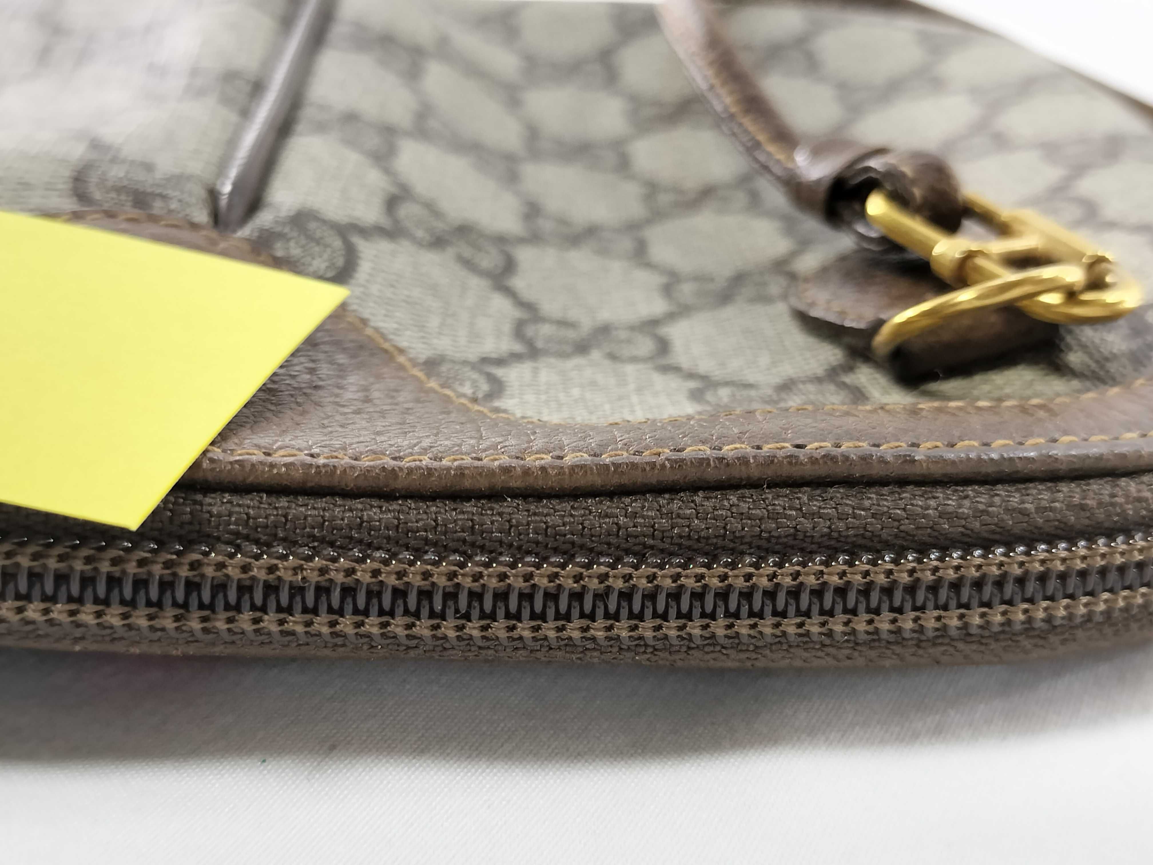 GG Supreme Shoulder Bag — view 9
