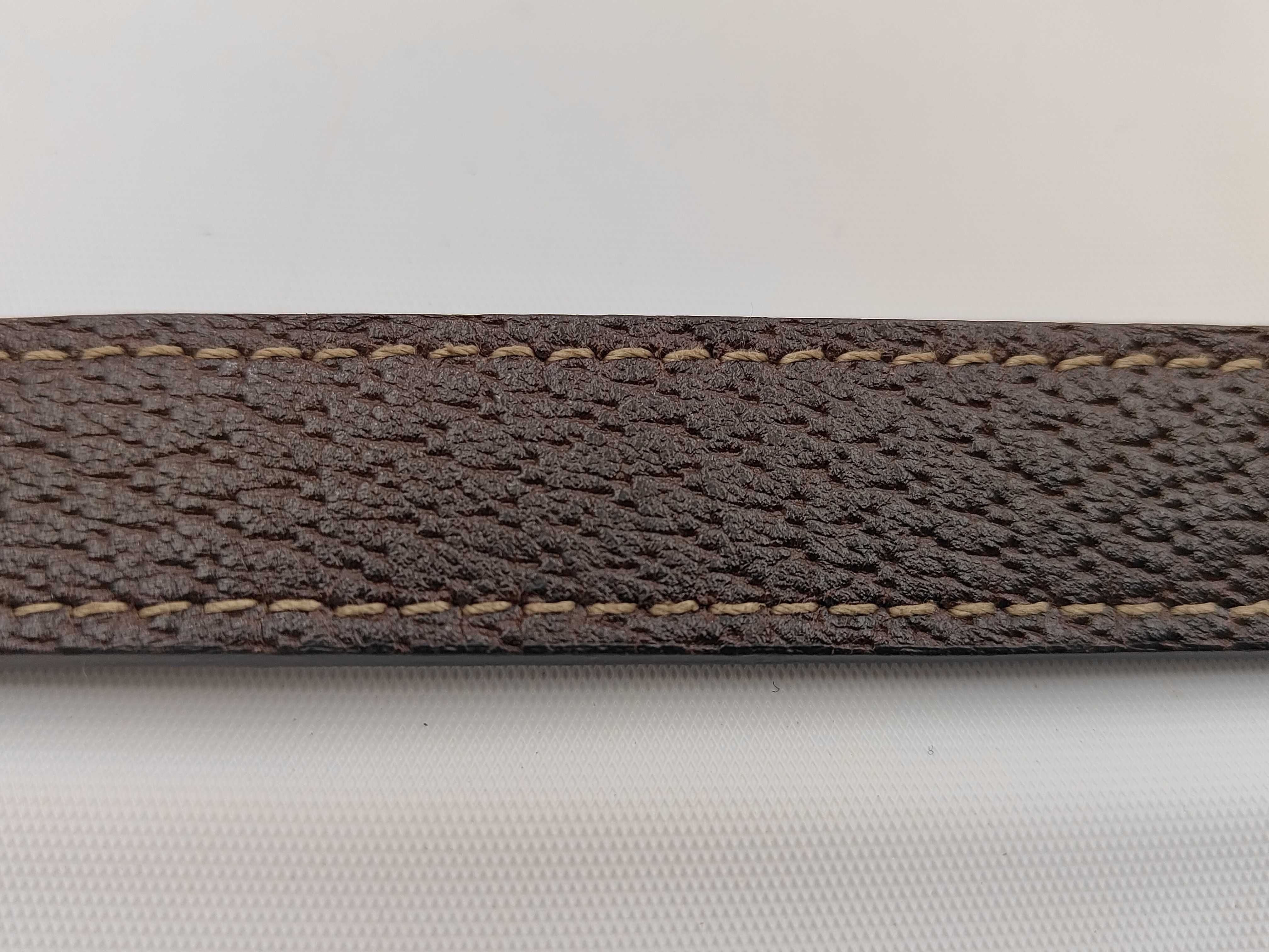 GG Canvas Shoulder Bag — view 4