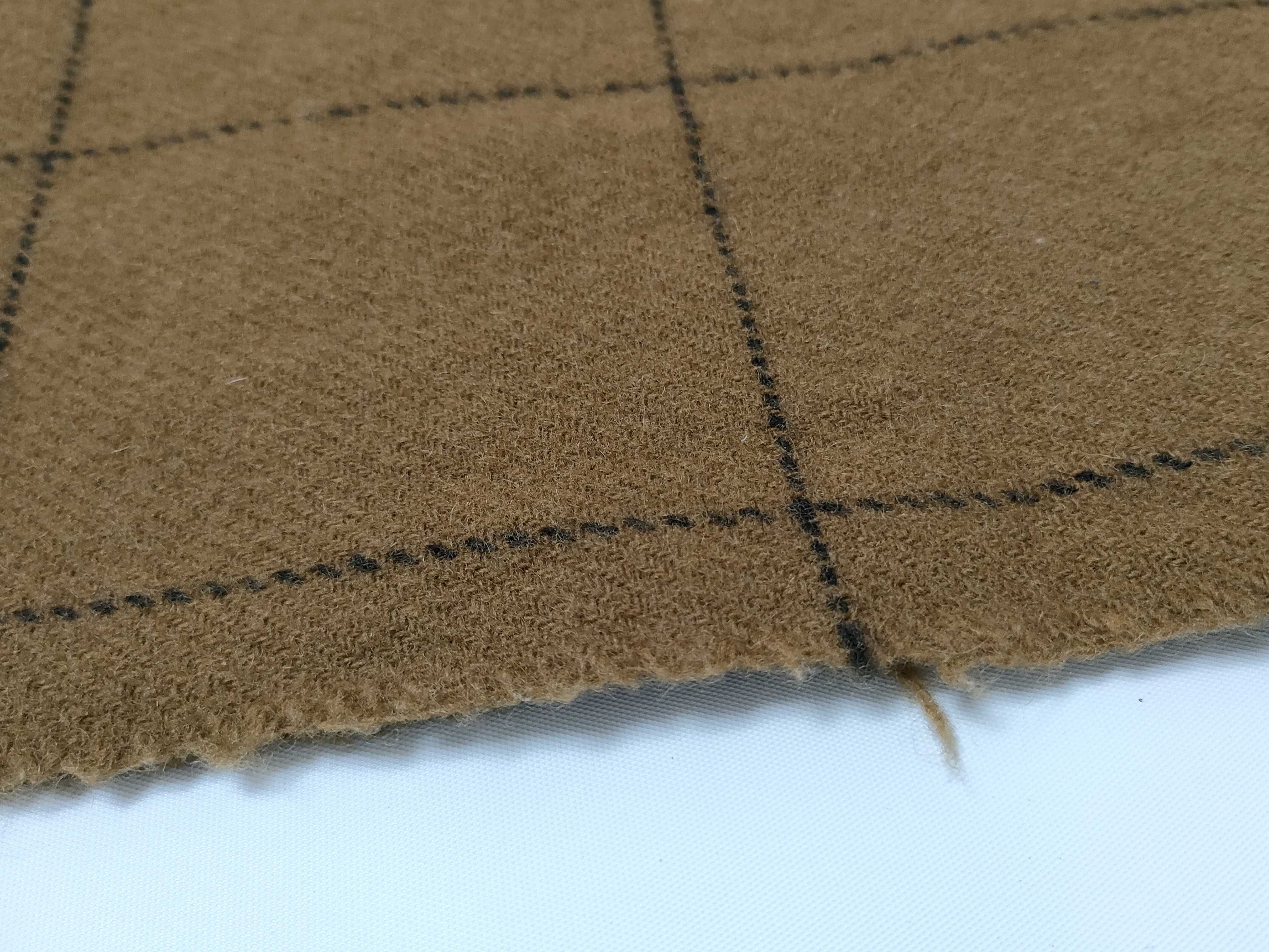 wool shawl/blanket in brown. Other accessories. — view 10