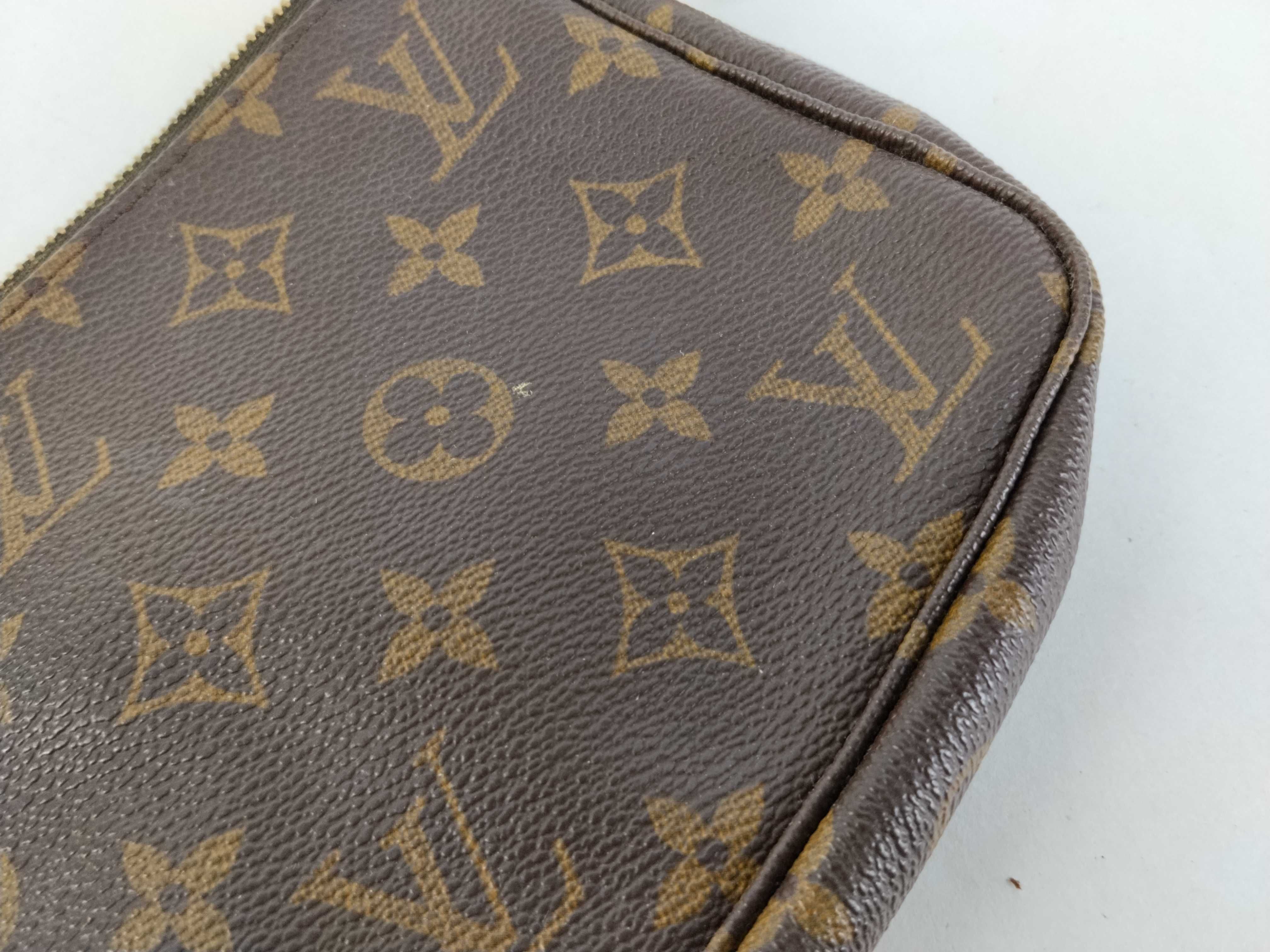 Monogram Louis Vuitton Monogram Pouch Pochette Accessoires M51980 Pouch — view 12