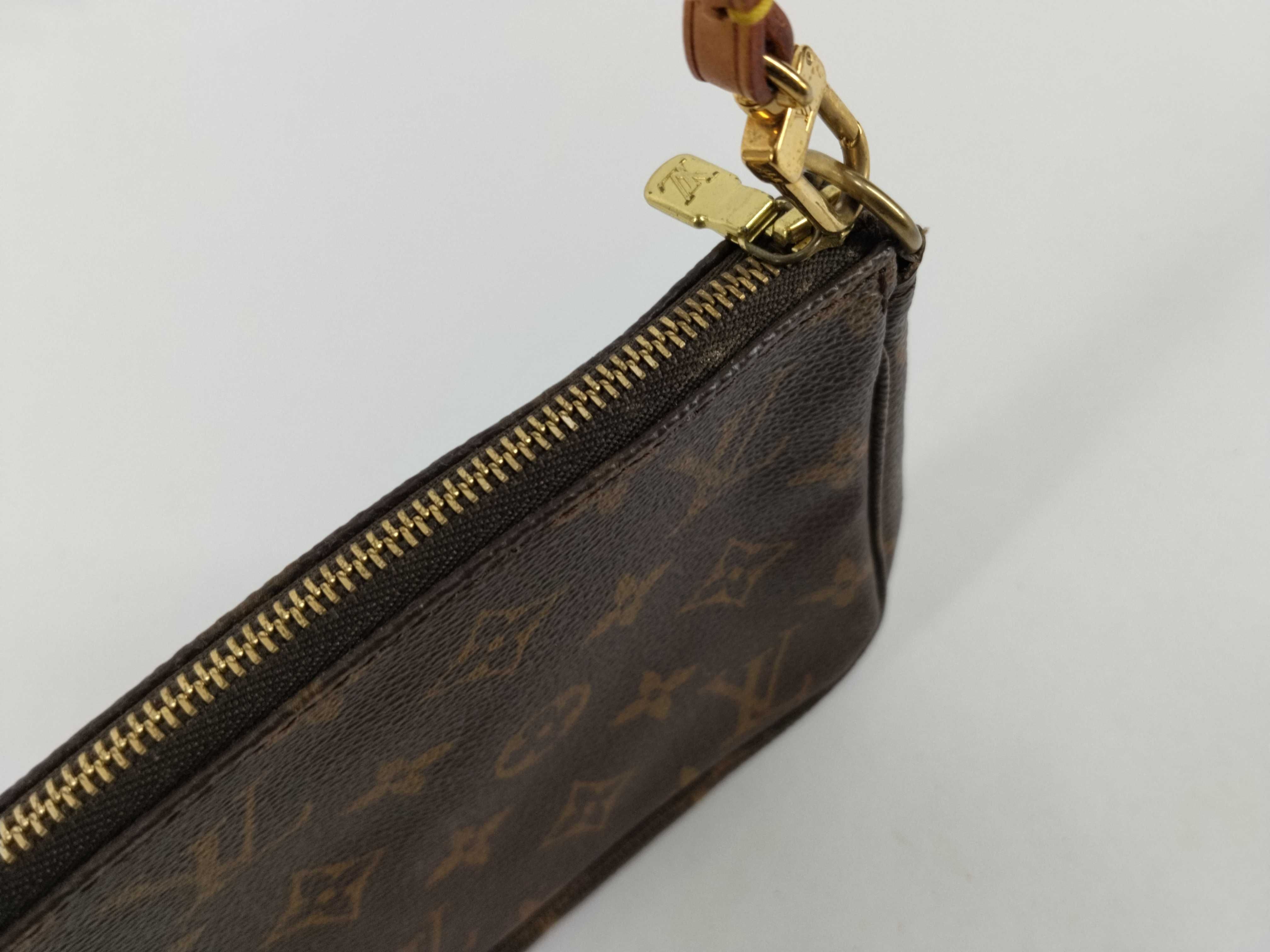 Monogram Louis Vuitton Monogram Pouch Pochette Accessoires M51980 Pouch — view 9
