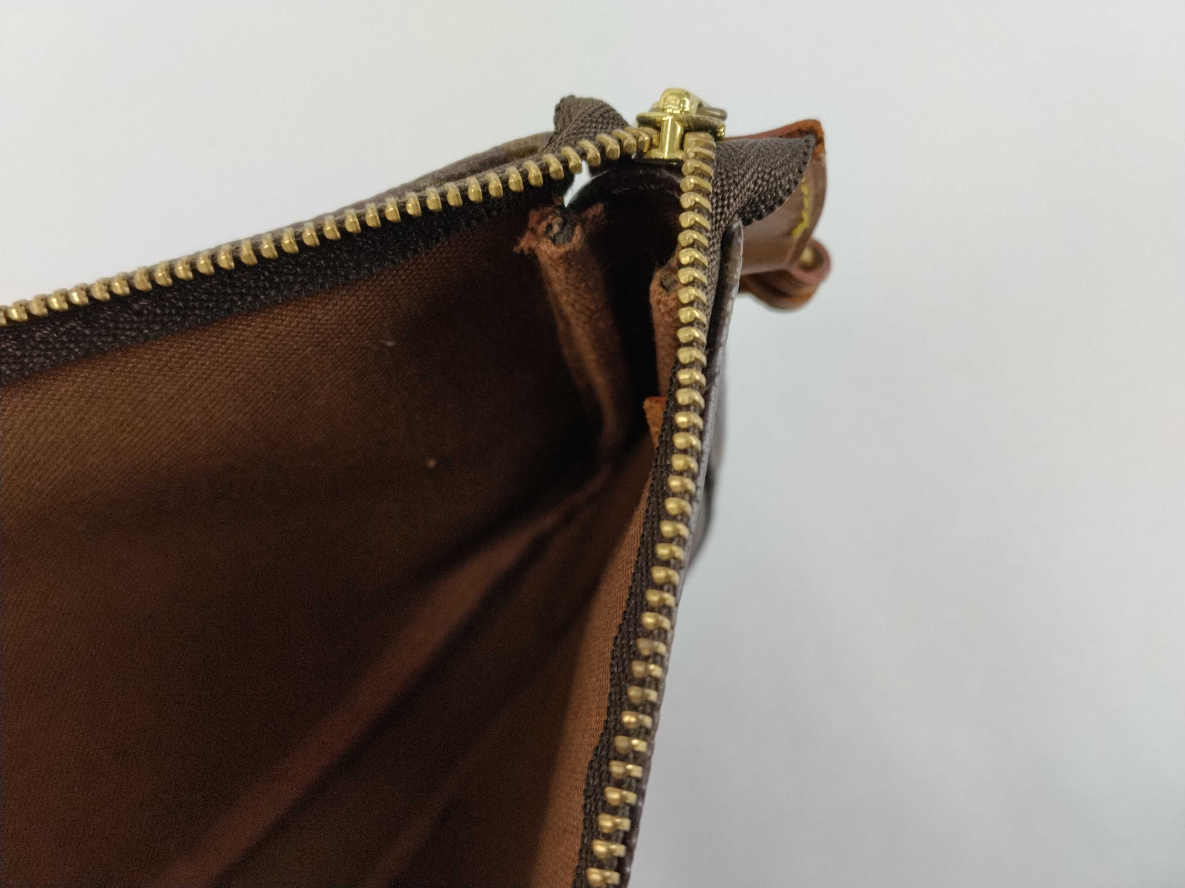 Monogram Louis Vuitton Monogram Pouch Pochette Accessoires M51980 Pouch — view 10