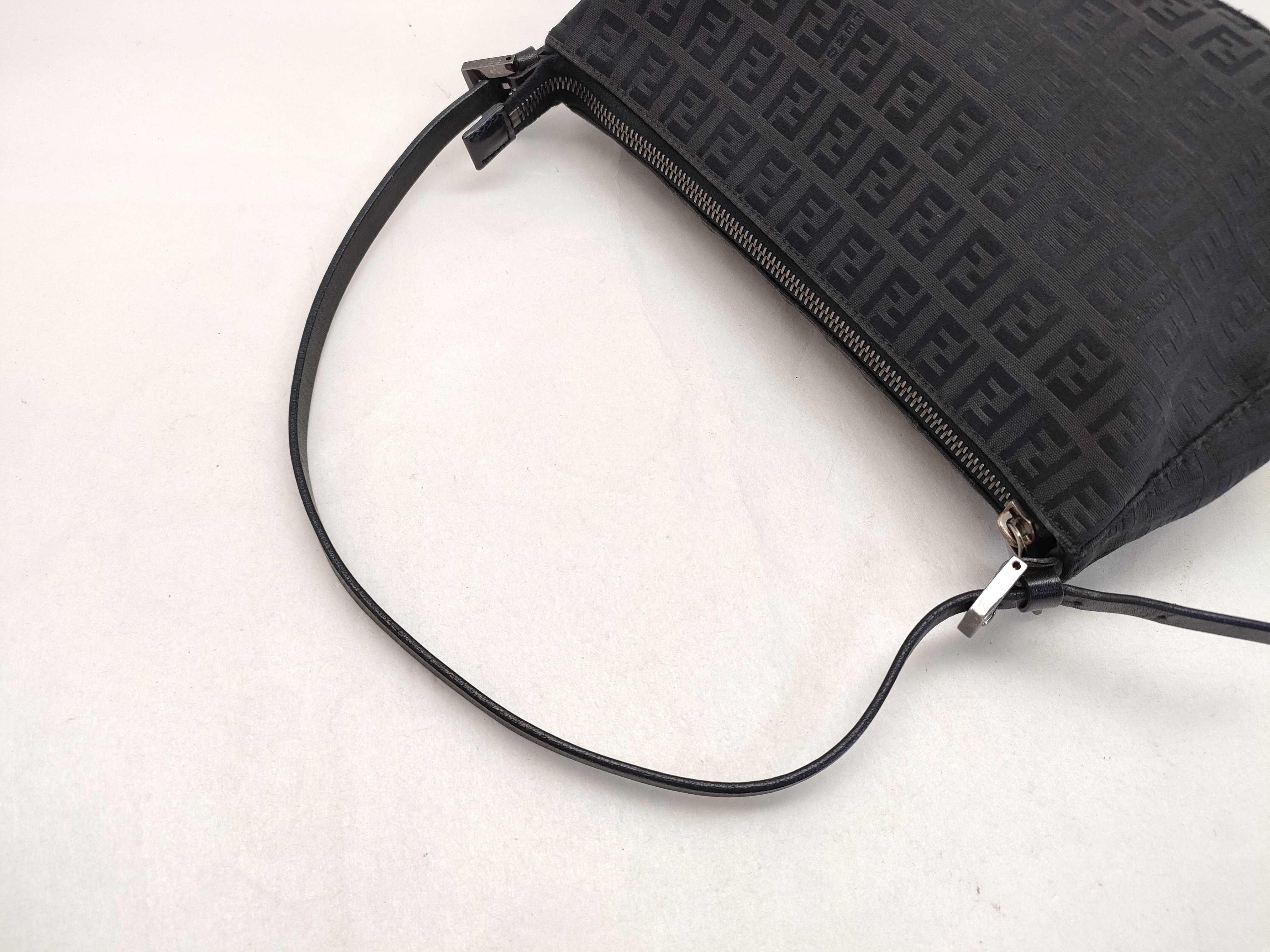 Zucchino Jacquard Black One-Shoulder Bag Accessory Pouch Shoulder Bag — view 3
