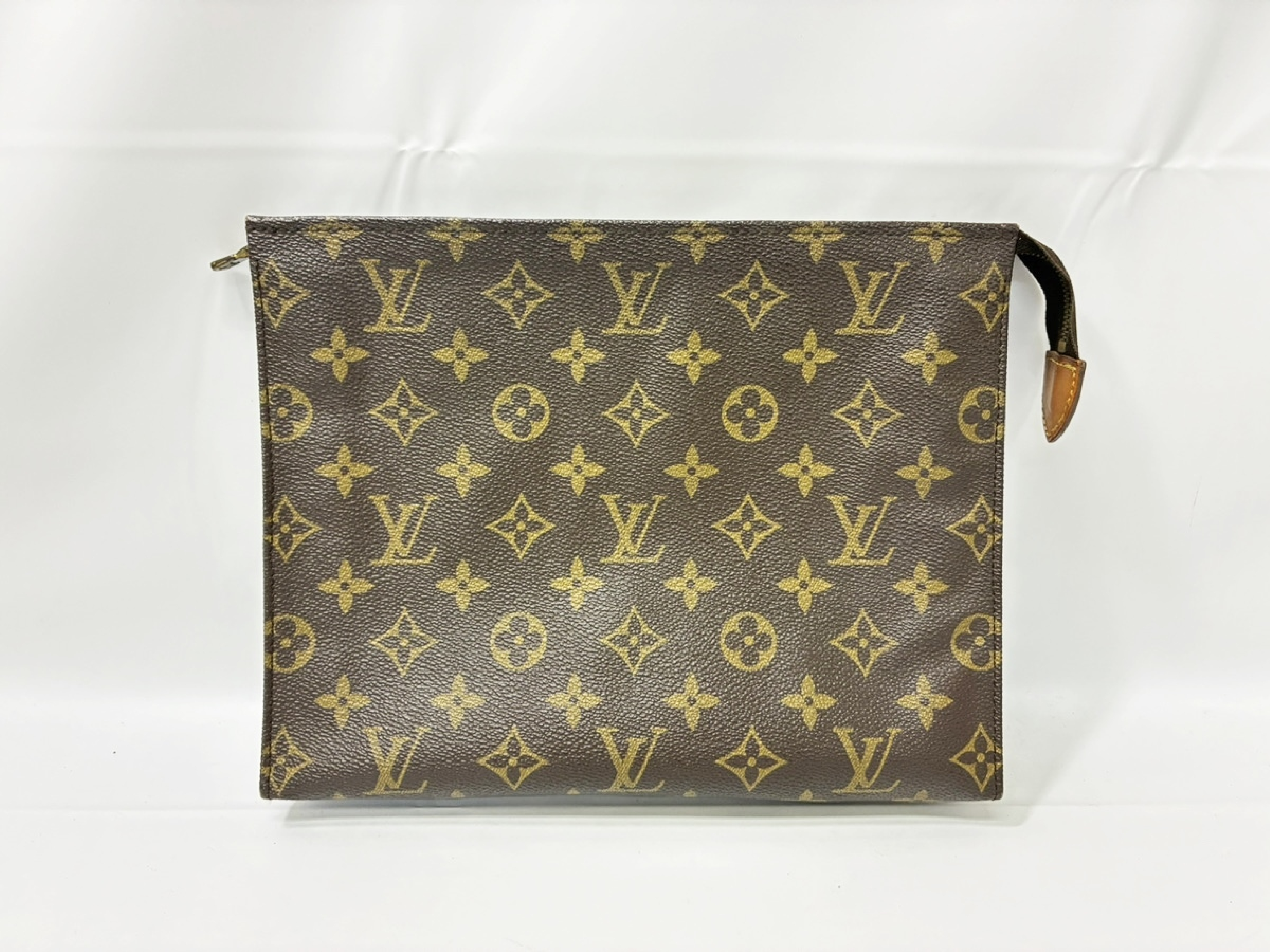 Pochette Toilette M47546 Clutch Bag