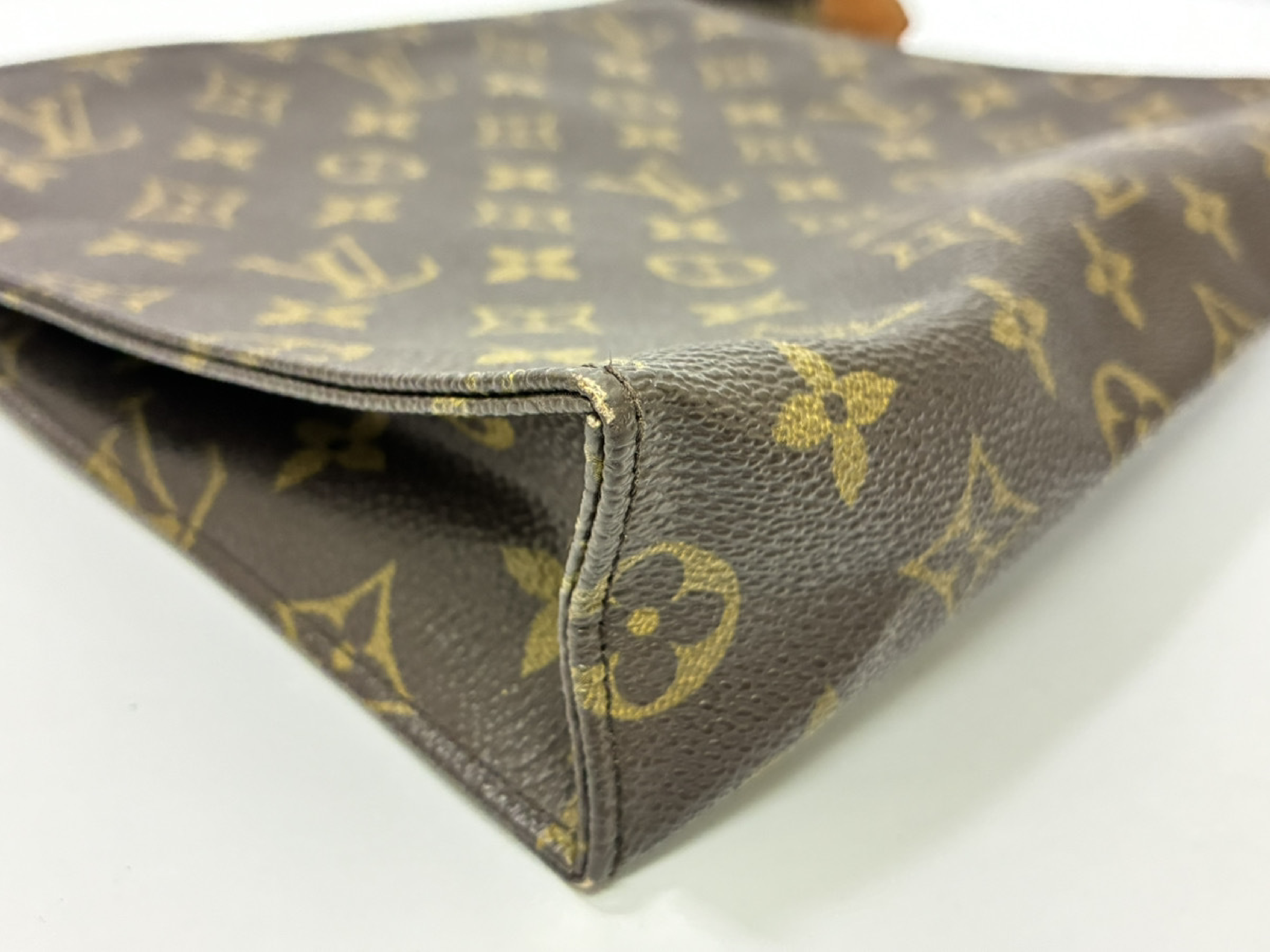 Pochette Toilette M47546 Clutch Bag — view 3