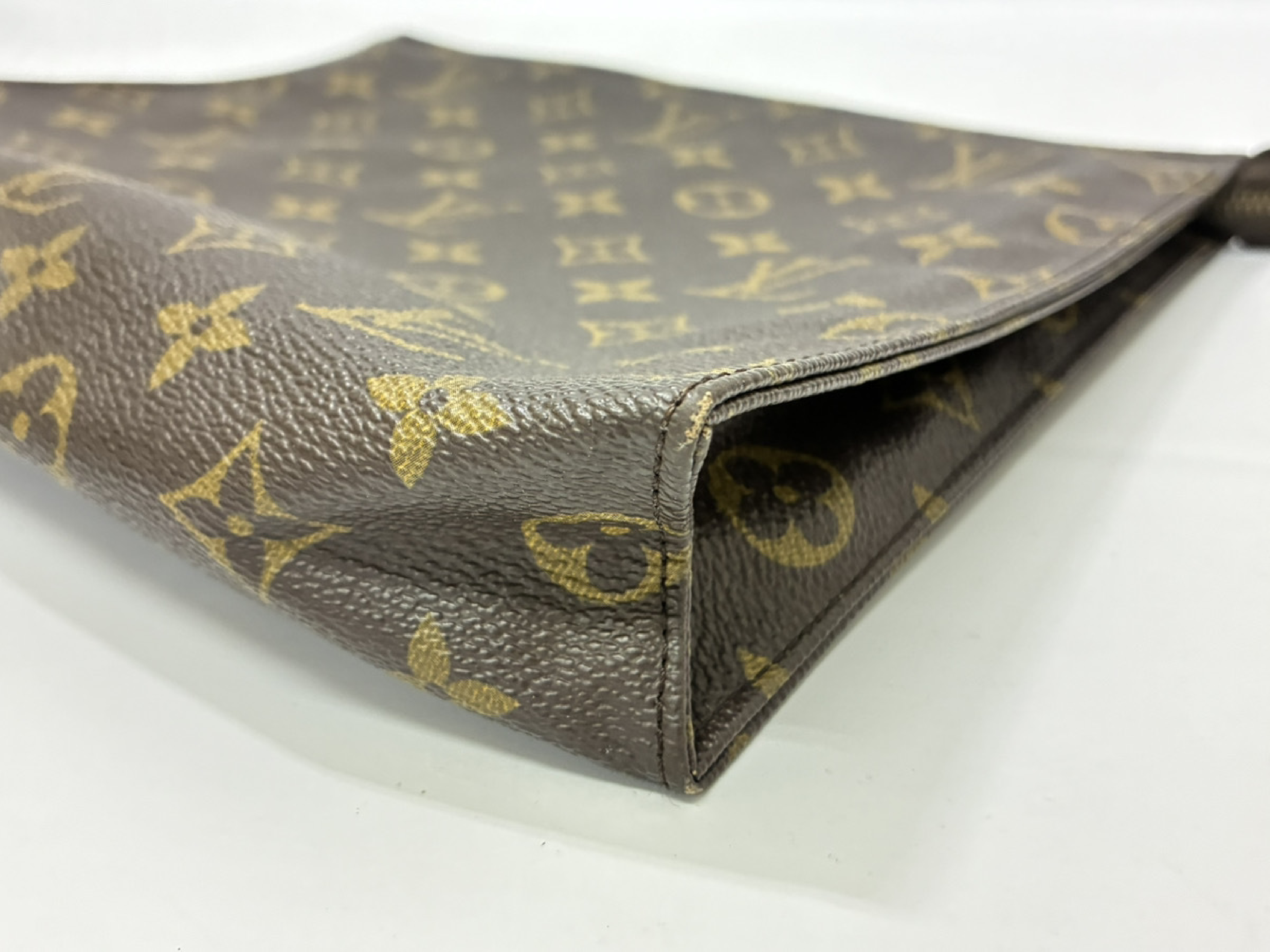 Pochette Toilette M47546 Clutch Bag — view 4