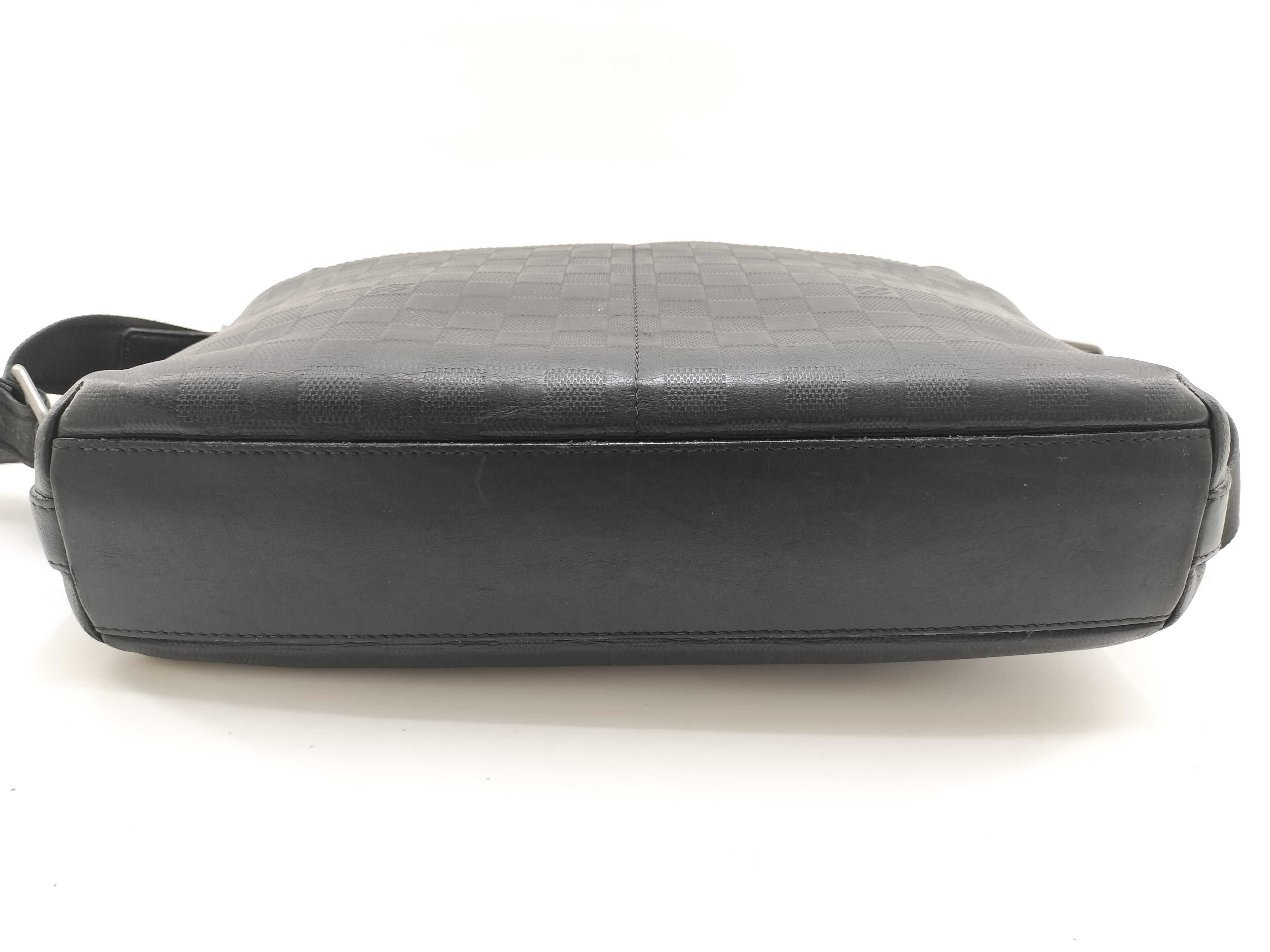 Damier Infini N41201 Amphicalypso MM Shoulder Bag — view 4