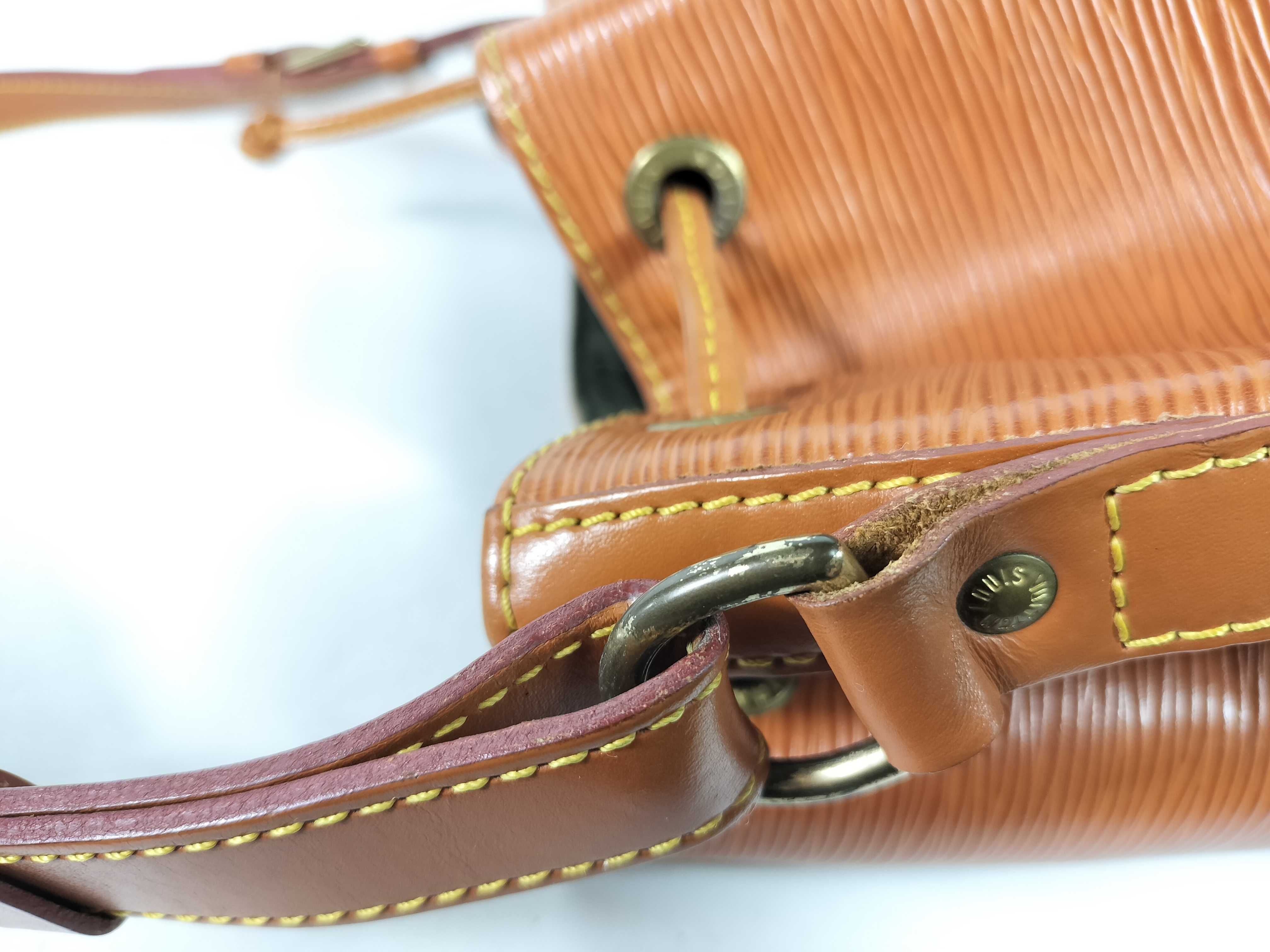 Epi Louis Vuitton Noe Epi Shoulder Bag — view 4