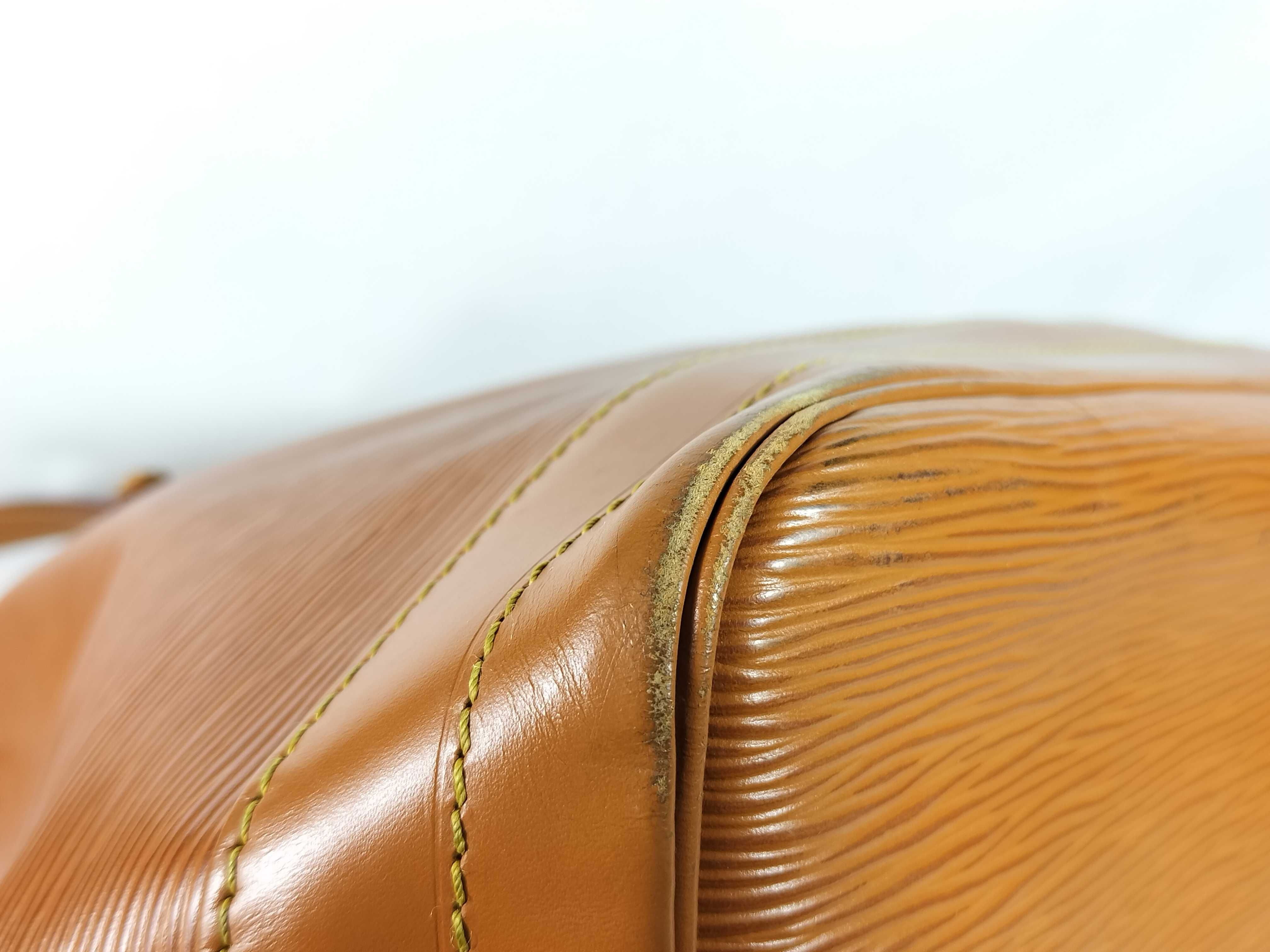 Epi Louis Vuitton Noe Epi Shoulder Bag — view 6
