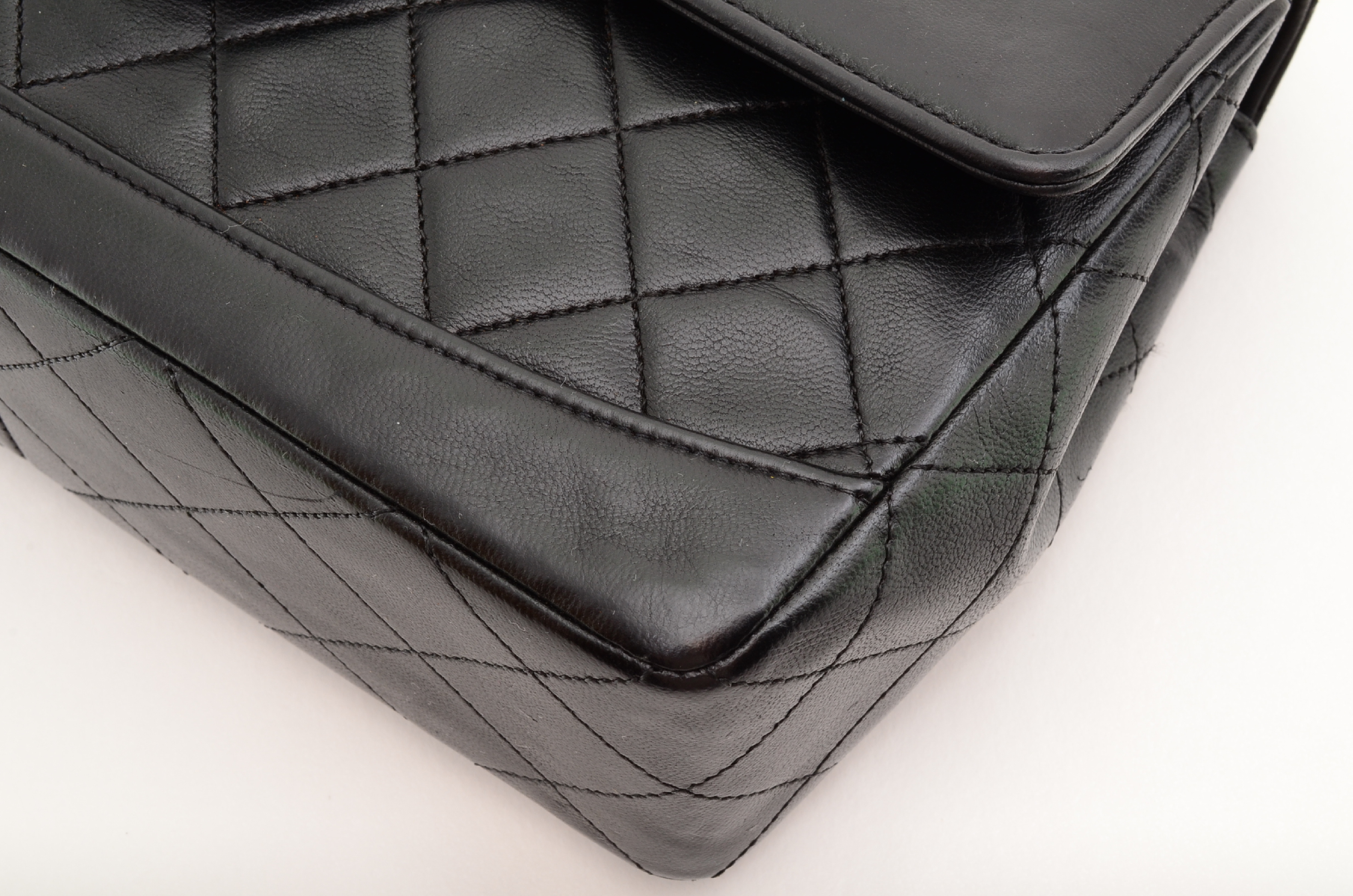 Matelassé Lambskin Chain Shoulder Bag, Seal #1 — view 14