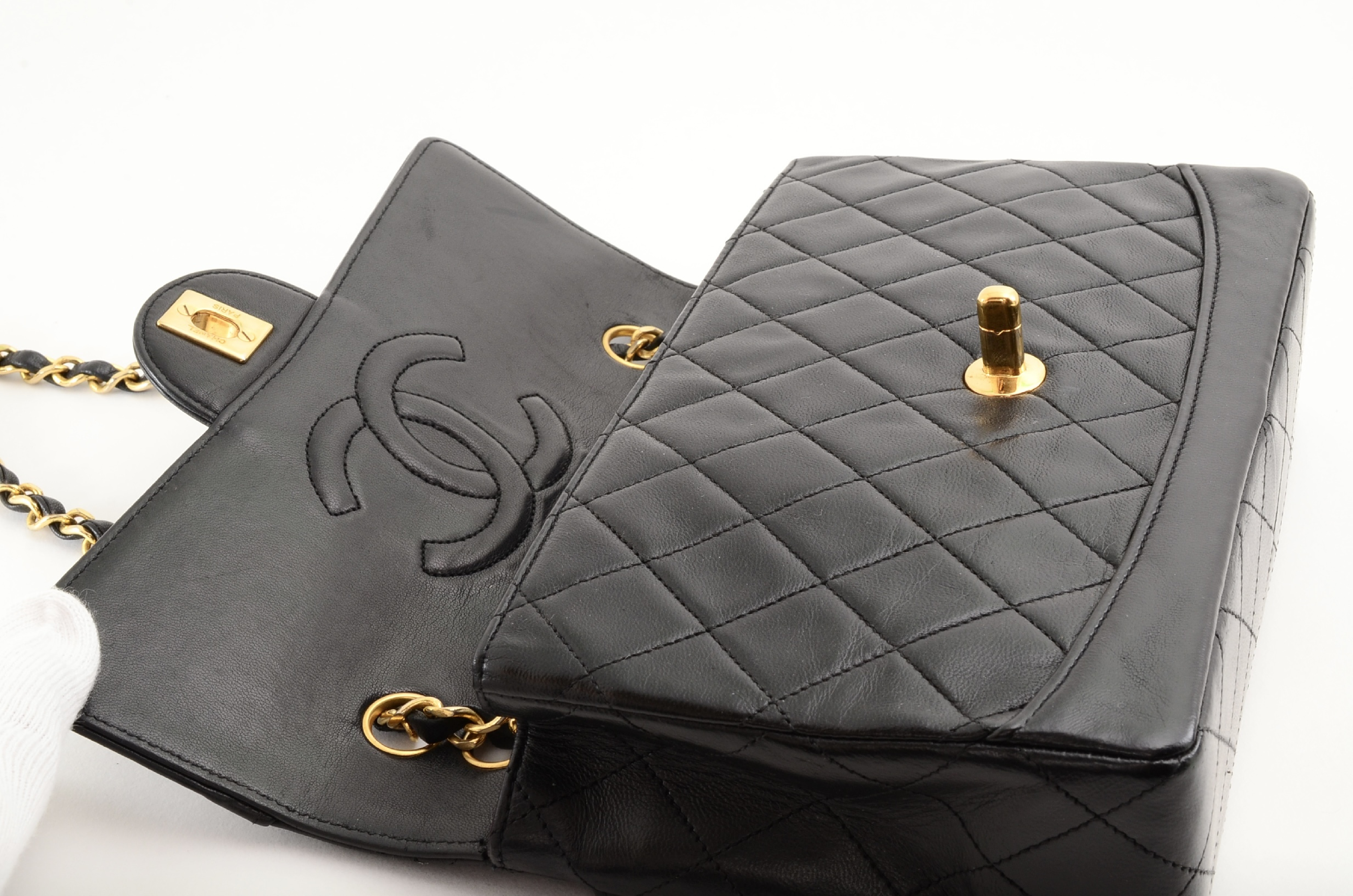 Matelassé Lambskin Chain Shoulder Bag, Seal #1 — view 7
