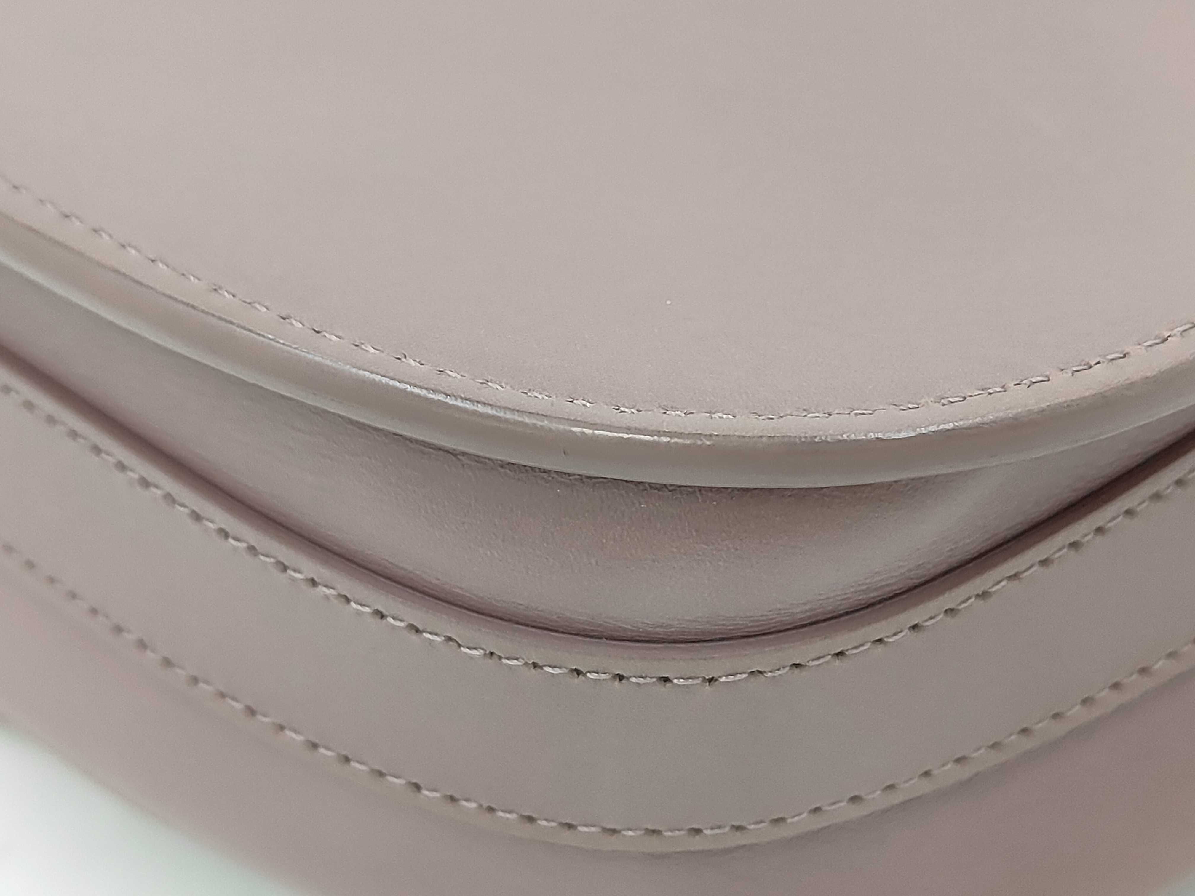 Bobby Medium Shoulder Bag — view 6