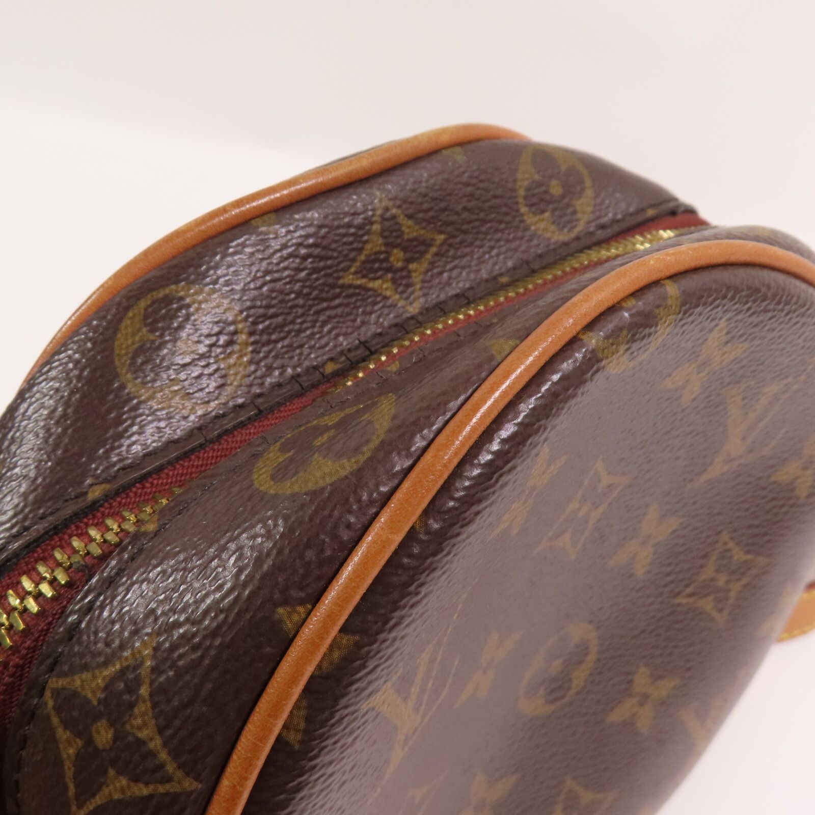 Boite Chapeau Souple PM, Monogram — view 12