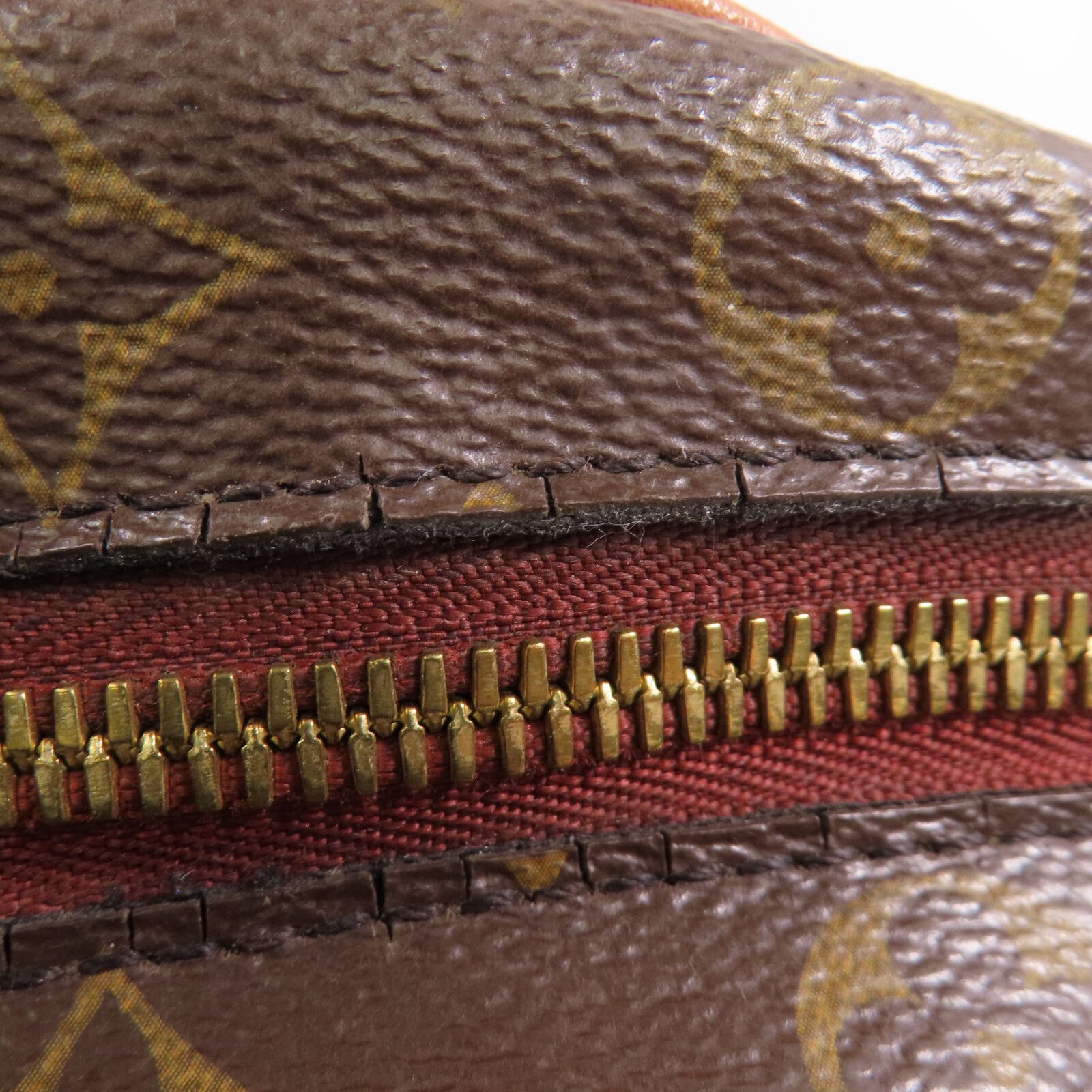 Boite Chapeau Souple PM, Monogram — view 14
