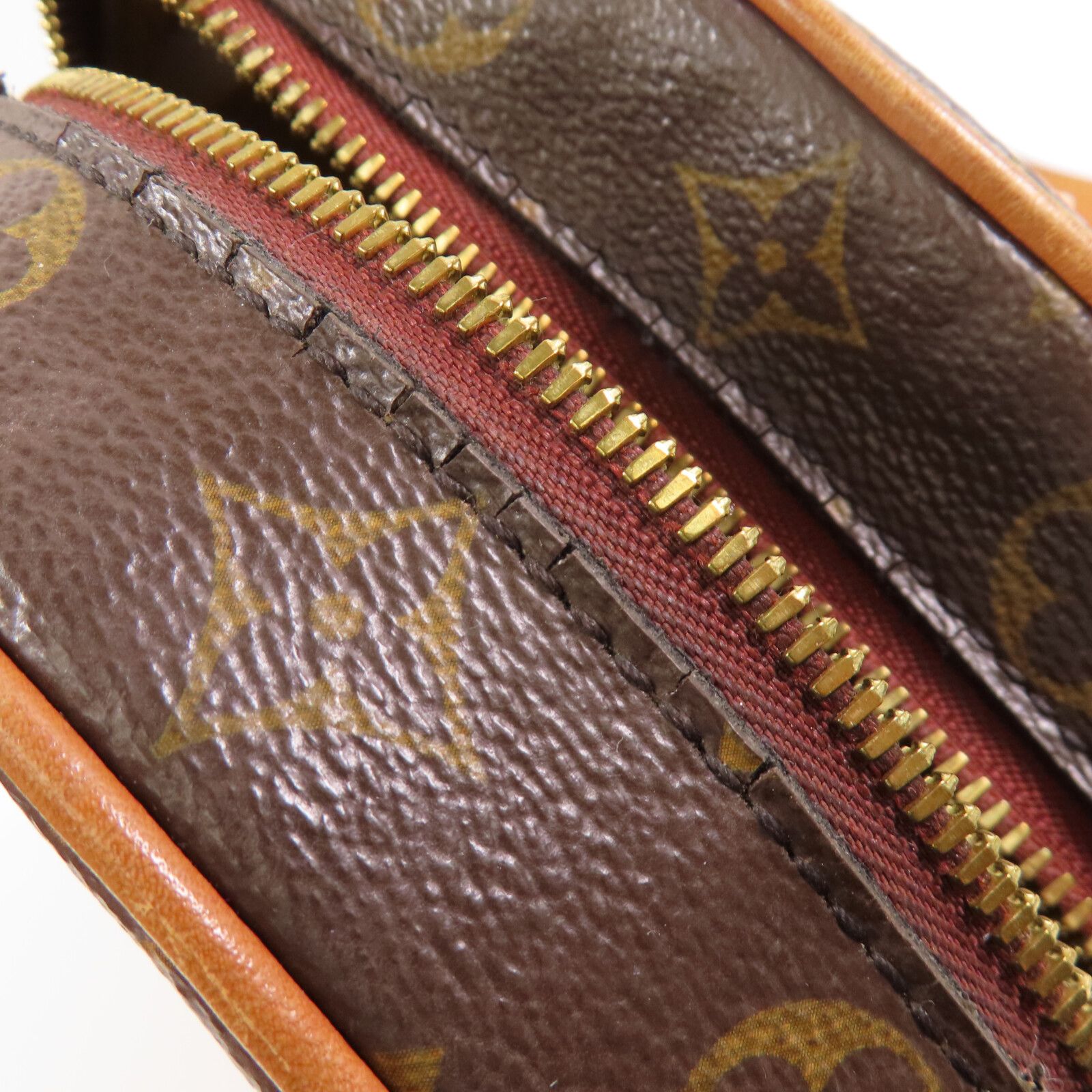 Boite Chapeau Souple PM, Monogram — view 17