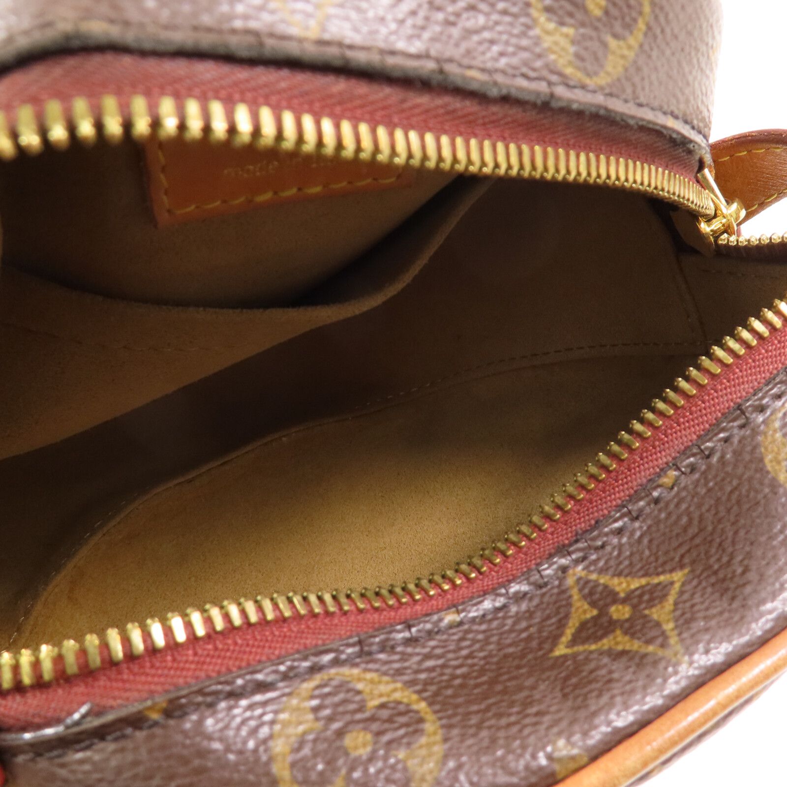 Boite Chapeau Souple PM, Monogram — view 18