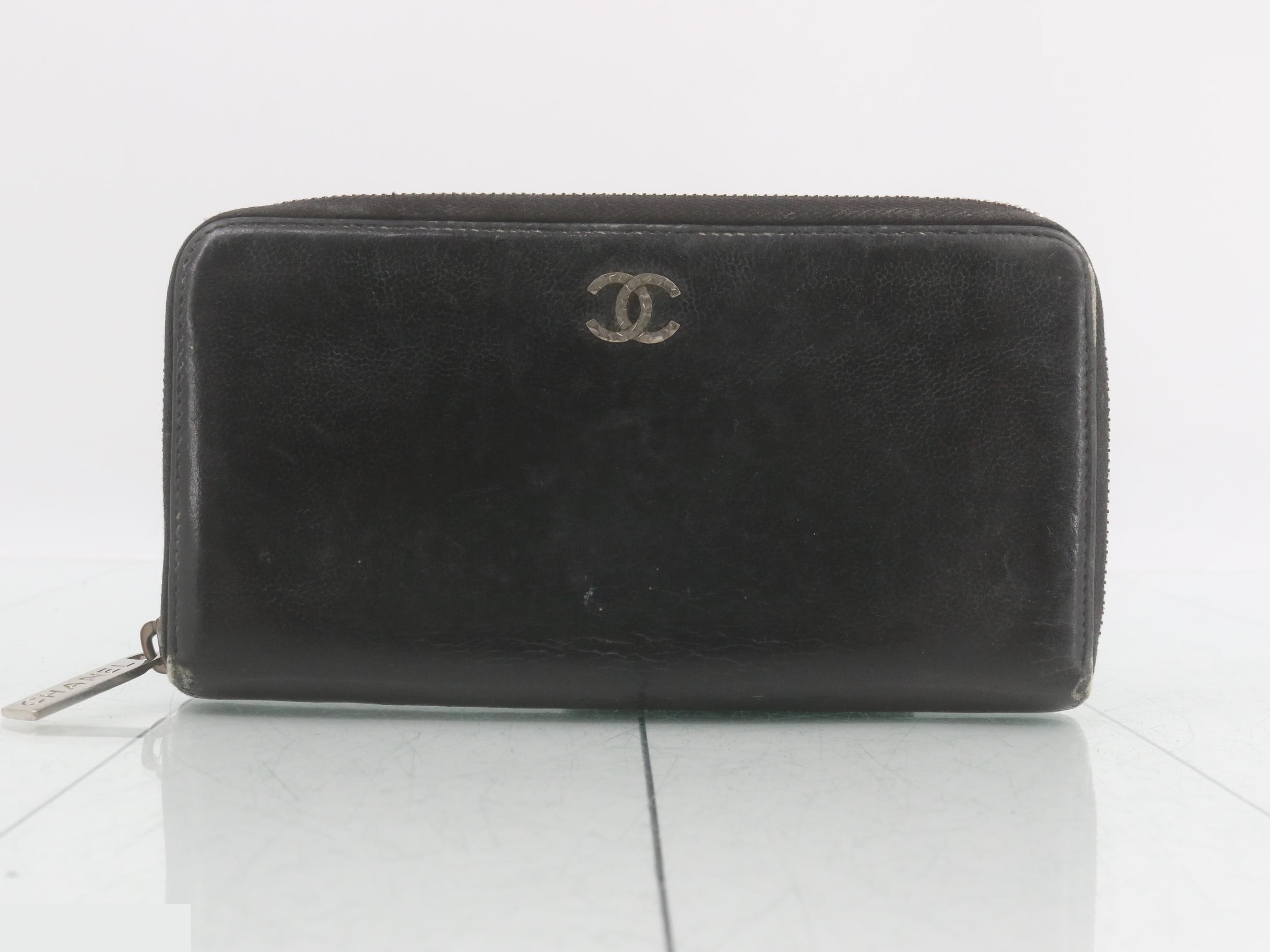 Leather Coco Mark Round Zipper Long Wallet