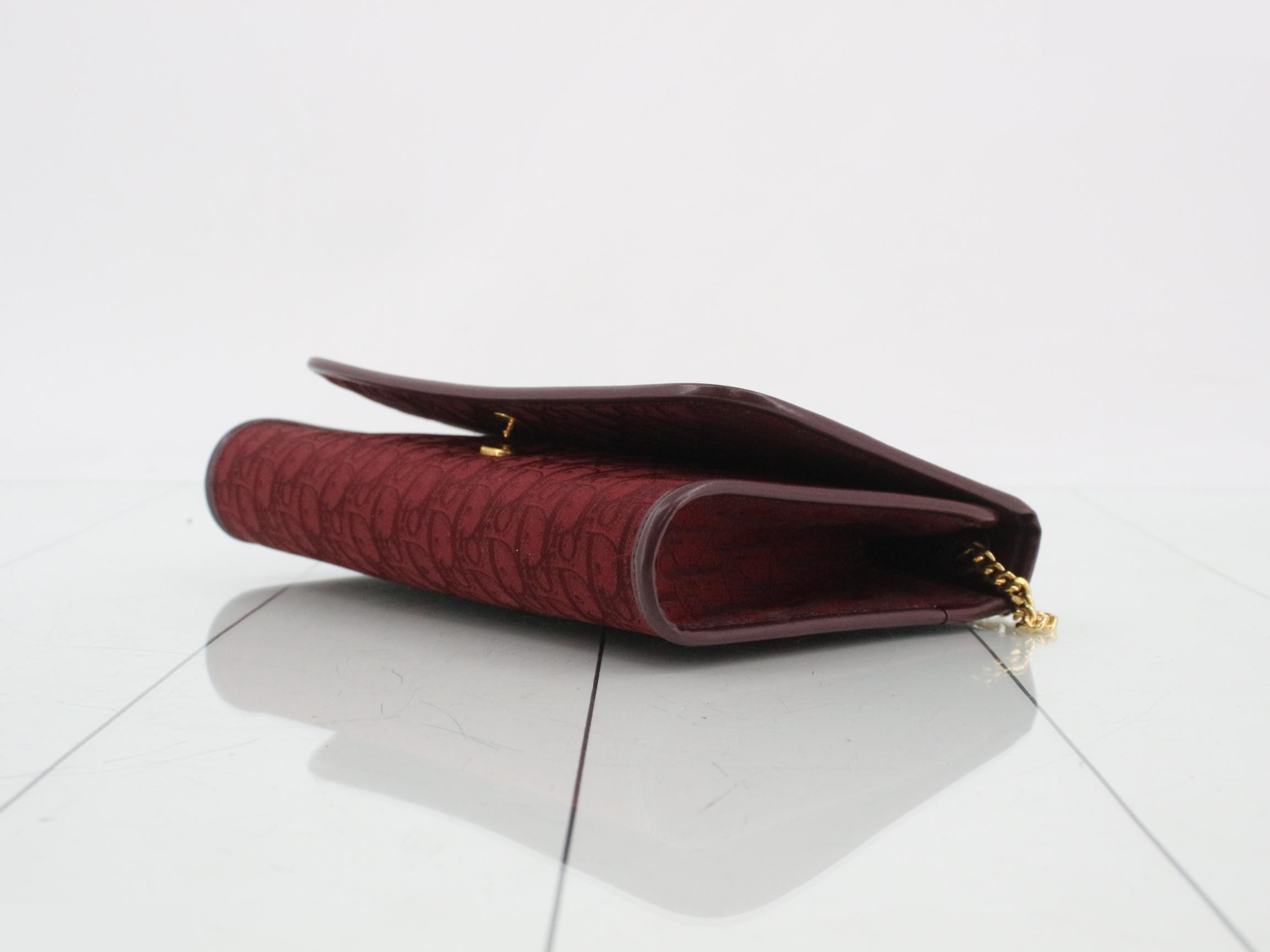 Trotter (Bag) Chain Shoulder Bag - Red — view 6