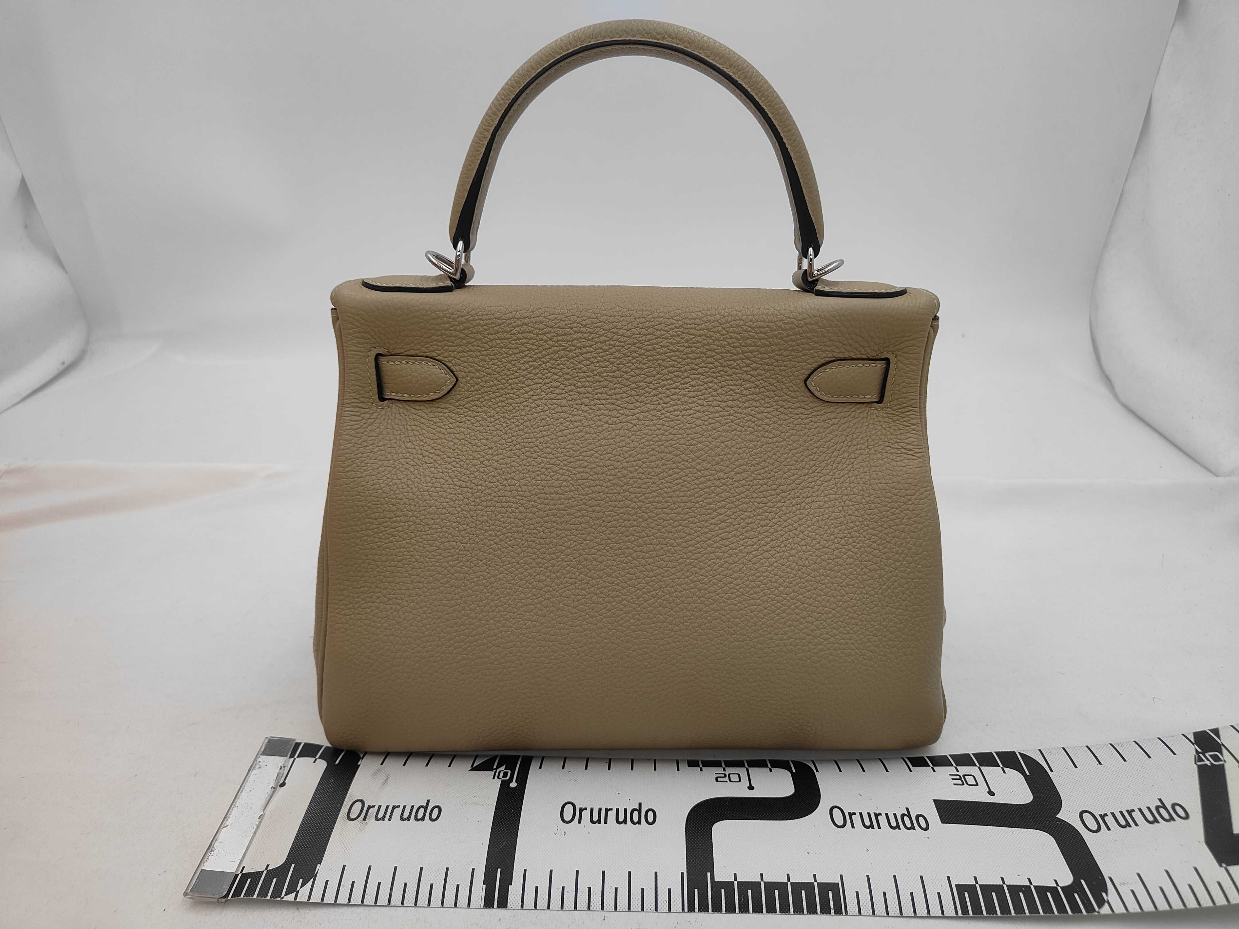 Kelly 28 Togo Leather Handbag with Silver Hardware — view 2