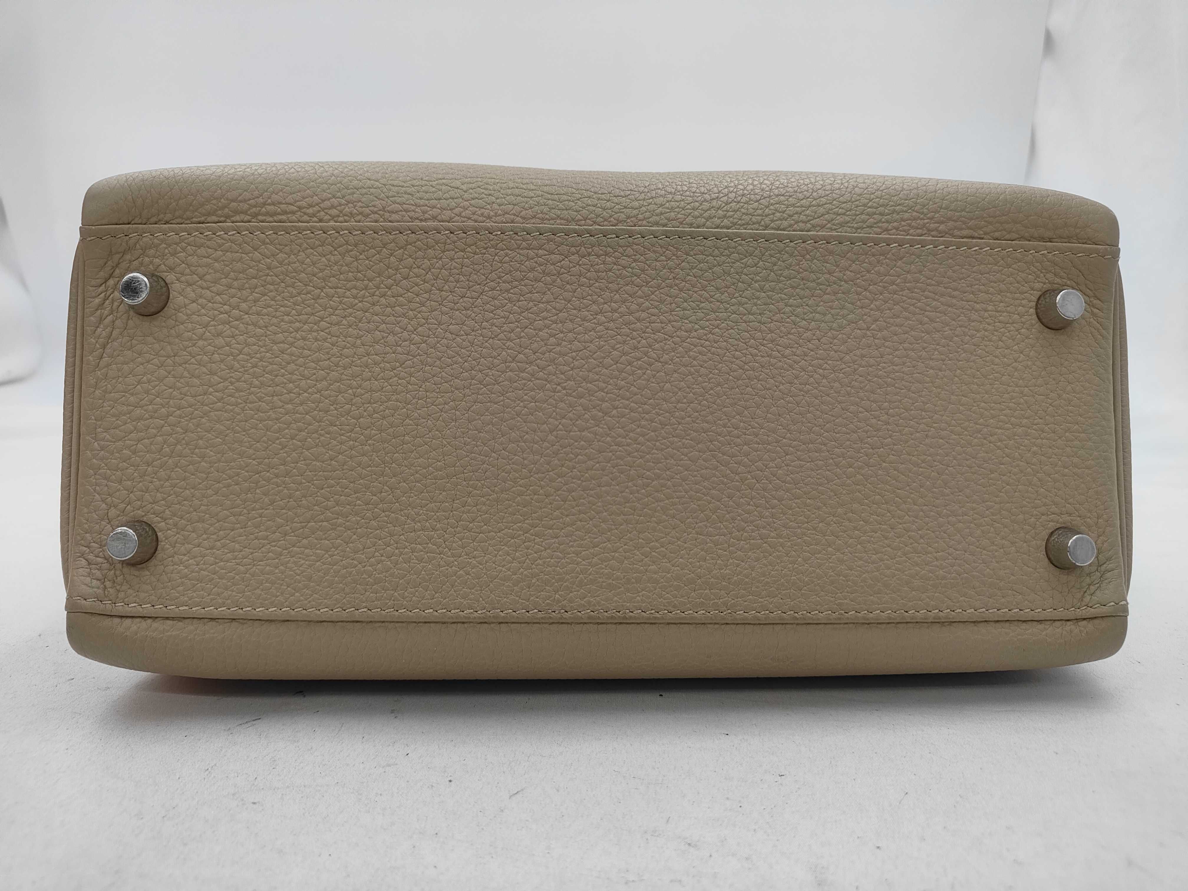 Kelly 28 Togo Leather Handbag with Silver Hardware — view 7
