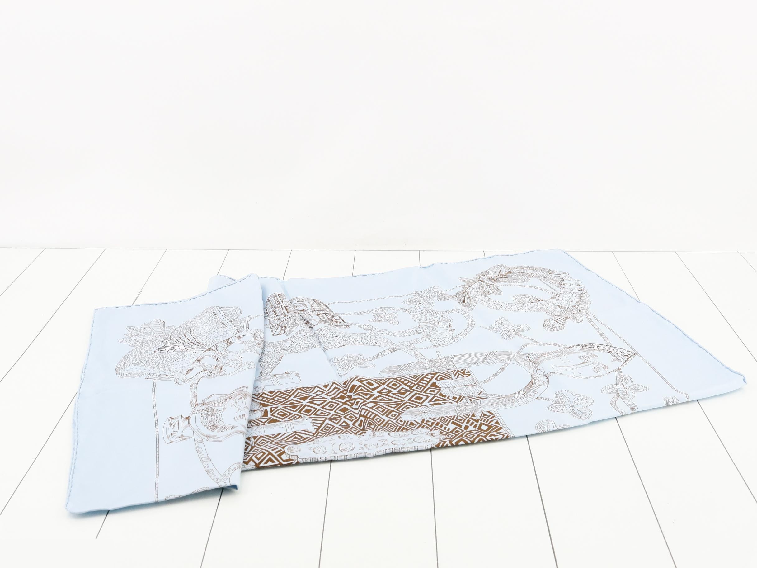 Carre 90 "ASHANTI" Light Blue — view 3