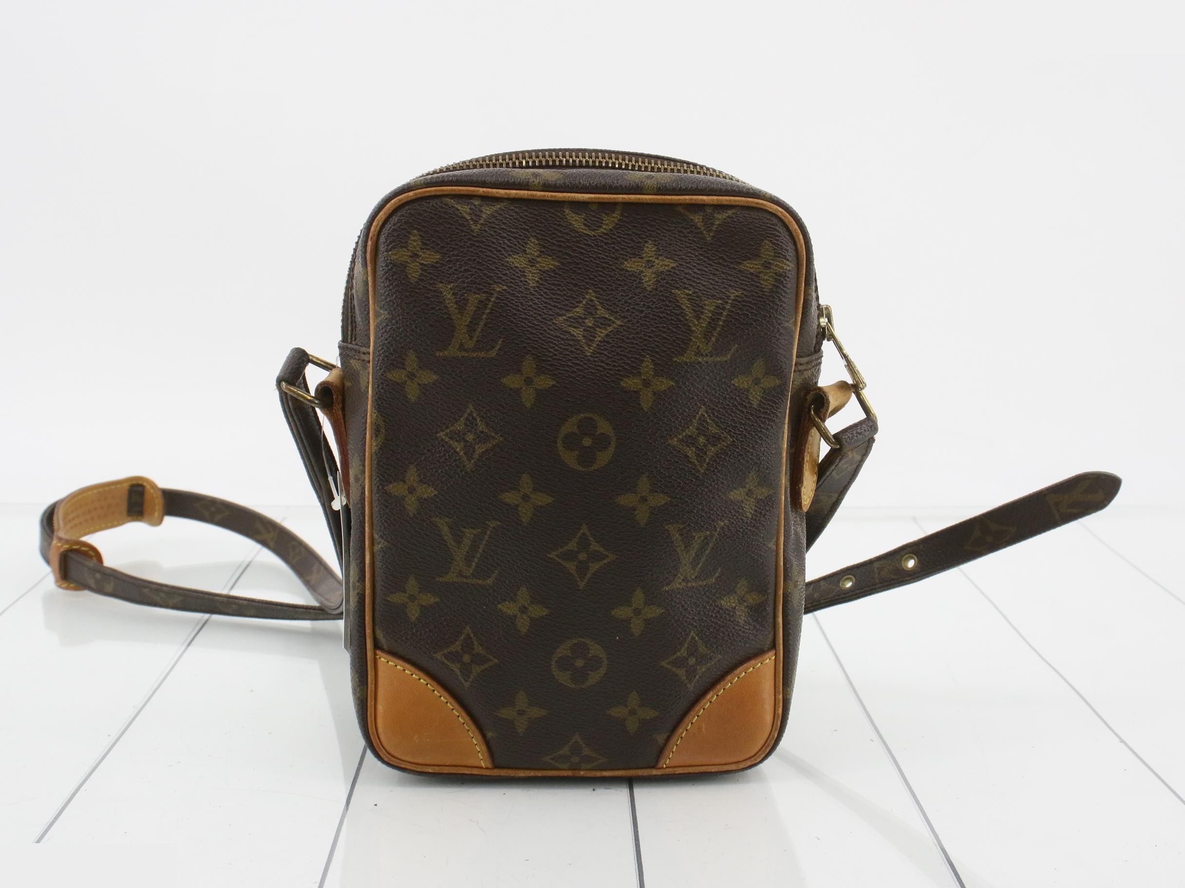 monogram amazon — view 2